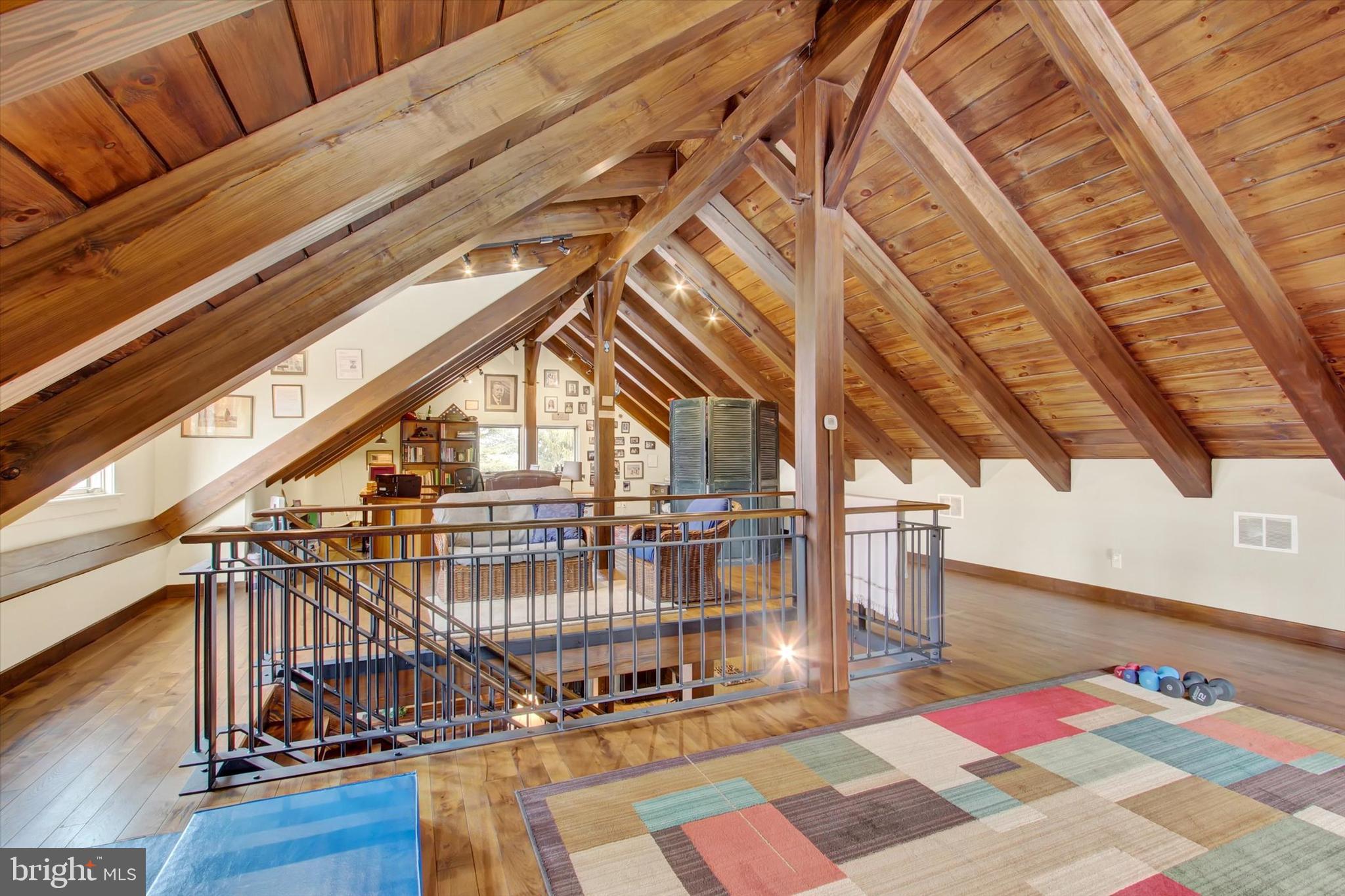 LAKE HERITAGE - Residential