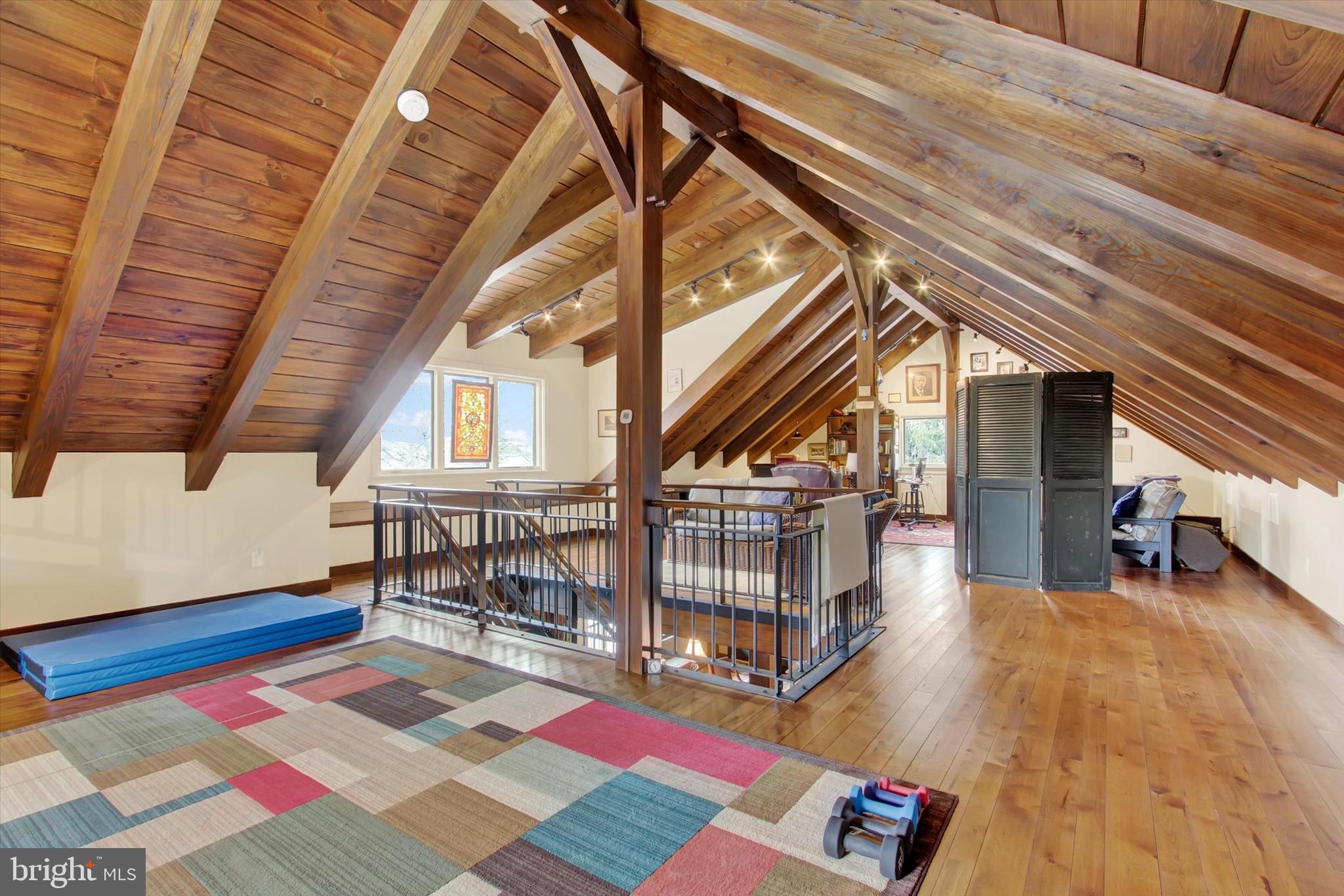 LAKE HERITAGE - Residential