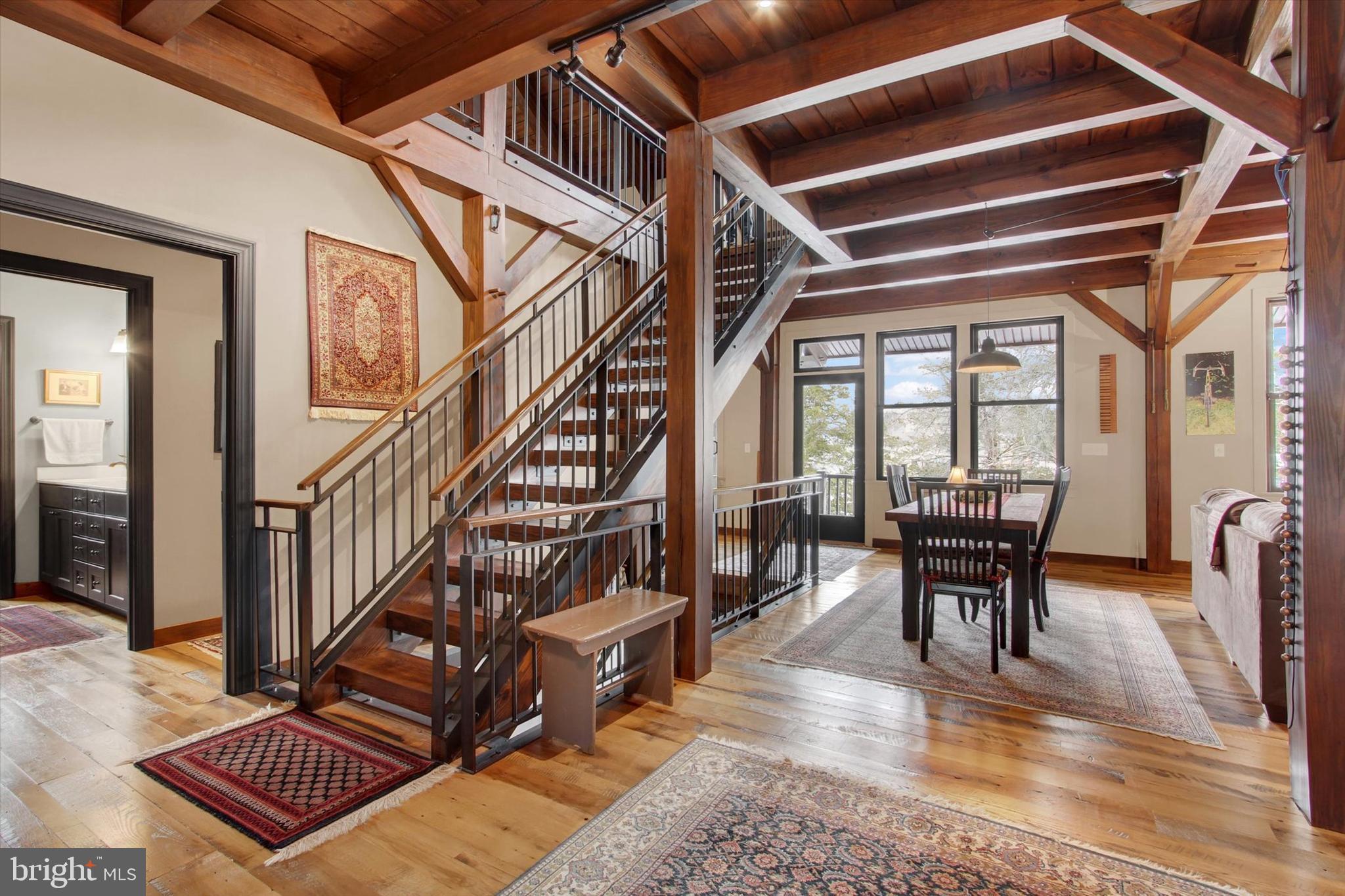 LAKE HERITAGE - Residential