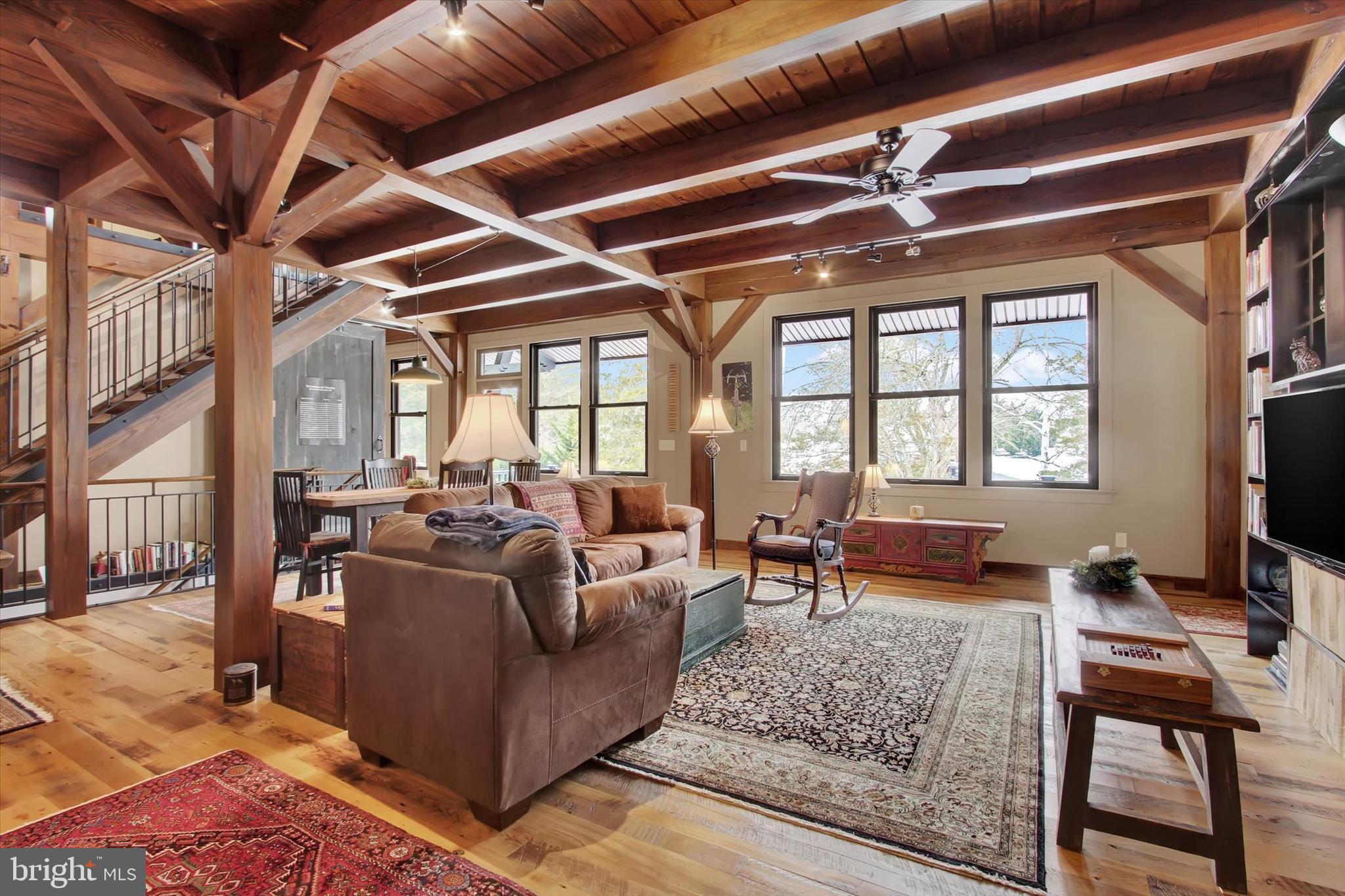 LAKE HERITAGE - Residential