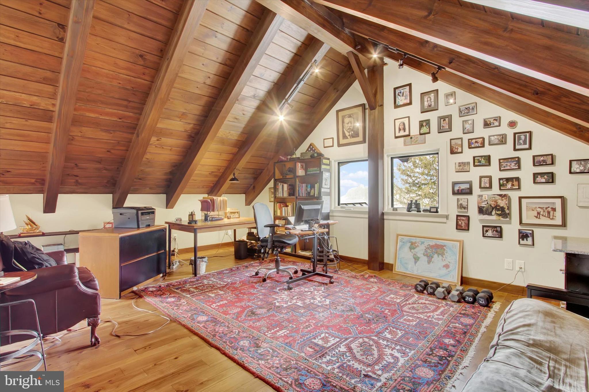 LAKE HERITAGE - Residential