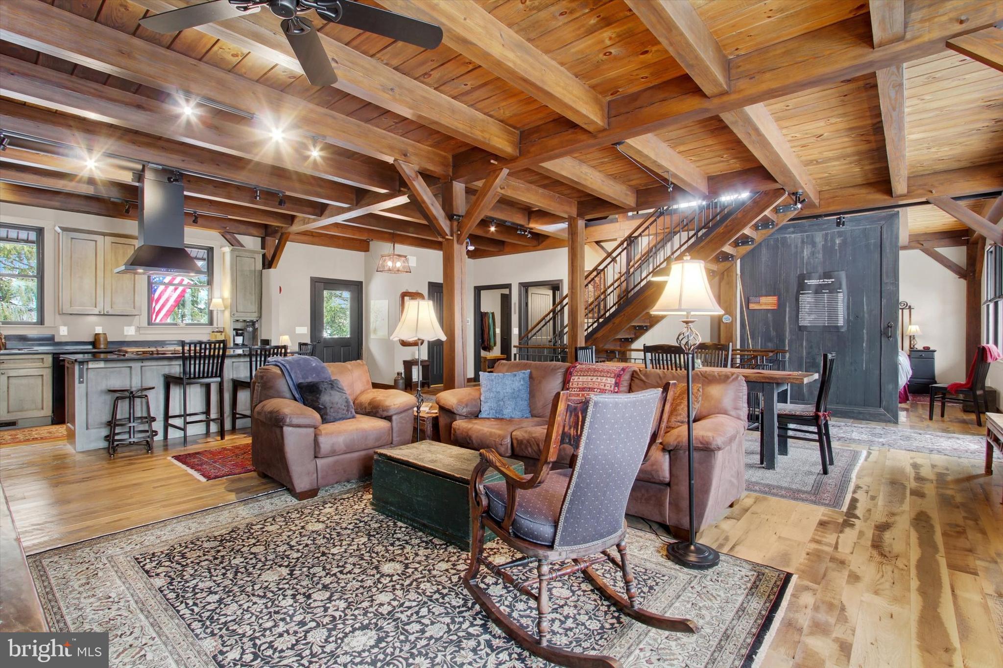 LAKE HERITAGE - Residential