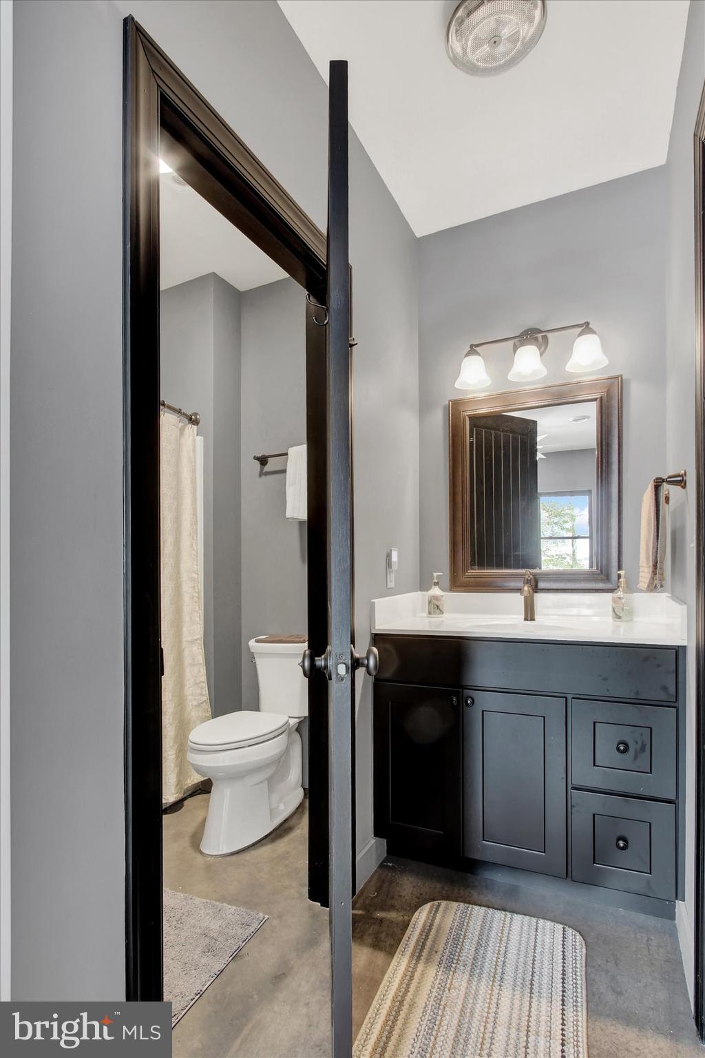 LAKE HERITAGE - Residential