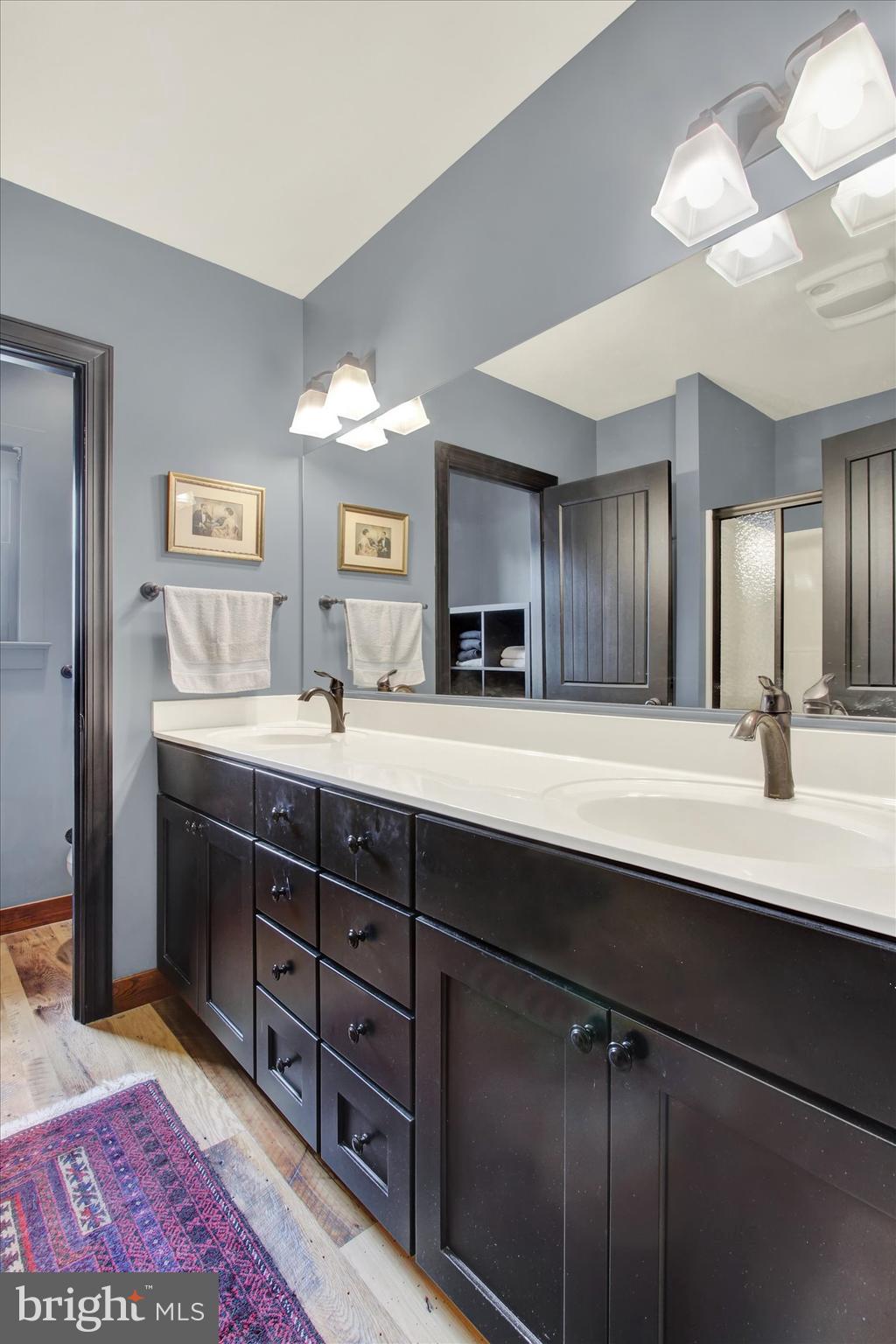 LAKE HERITAGE - Residential