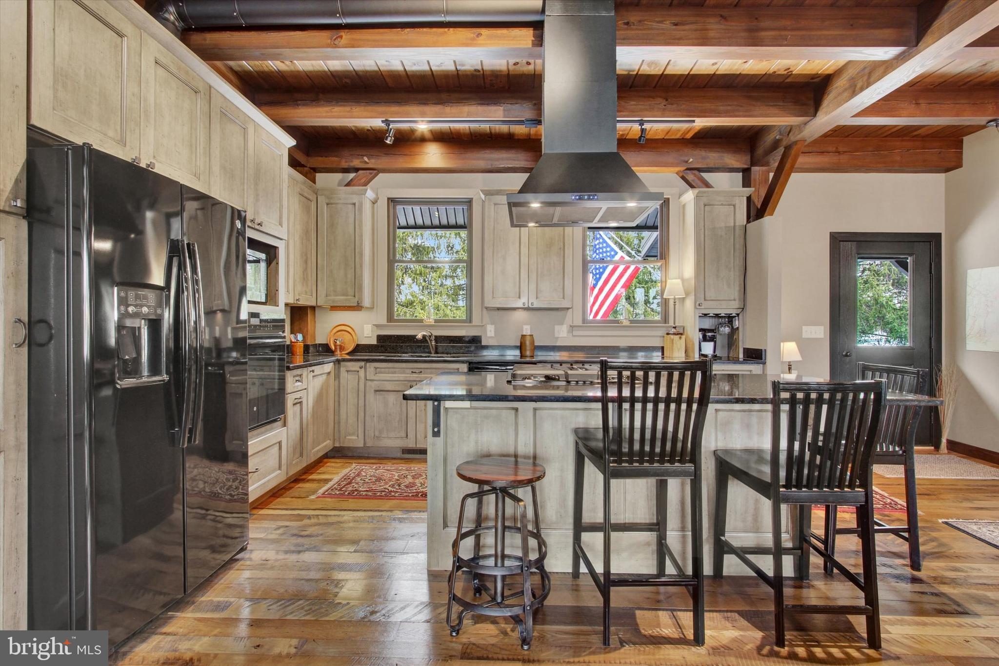 LAKE HERITAGE - Residential