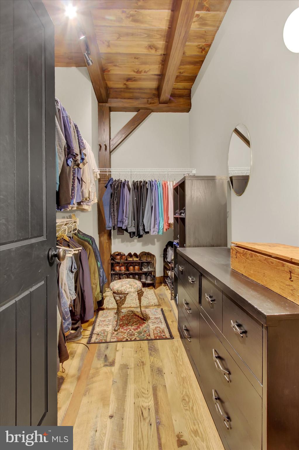 LAKE HERITAGE - Residential