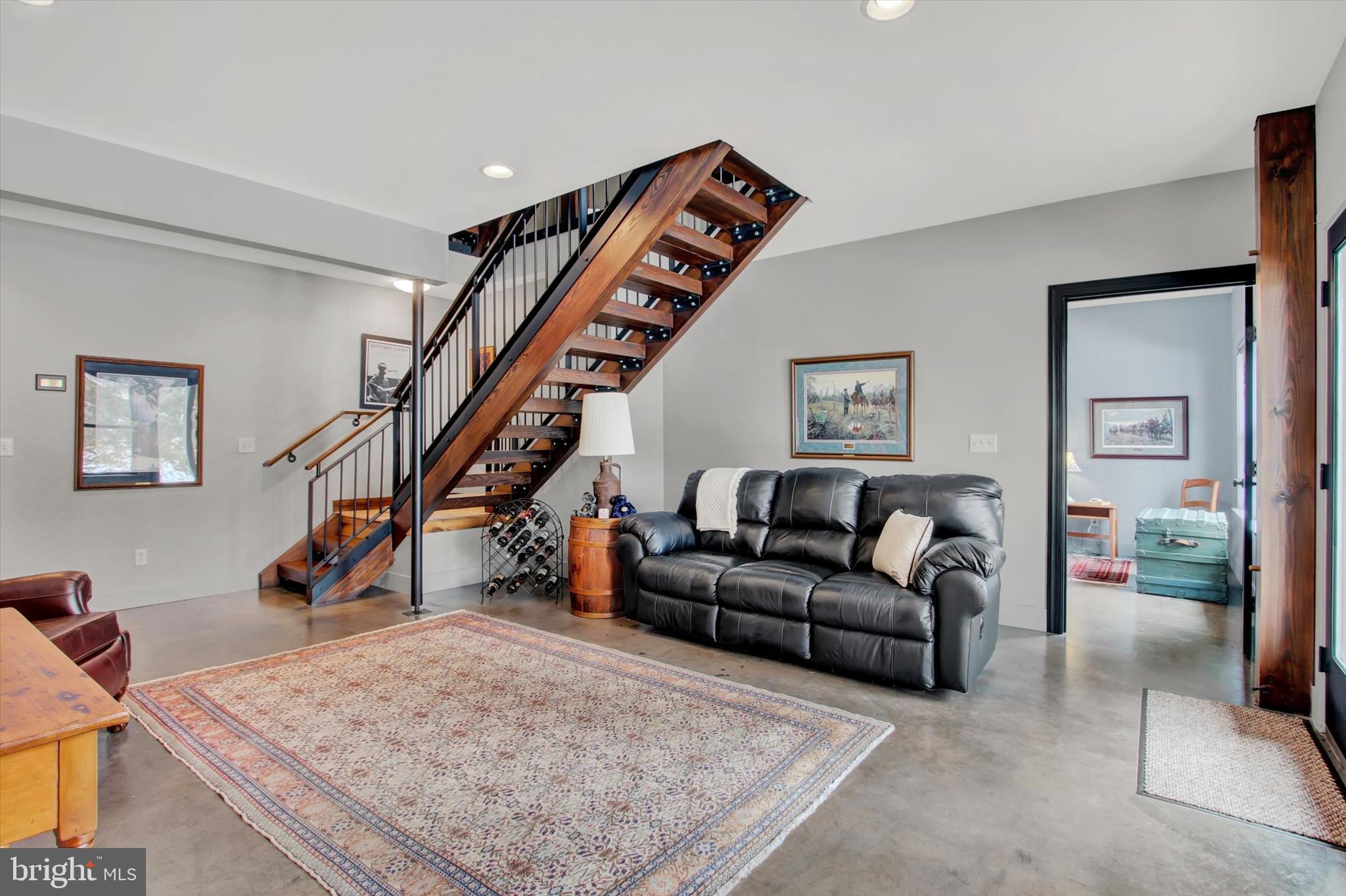 LAKE HERITAGE - Residential