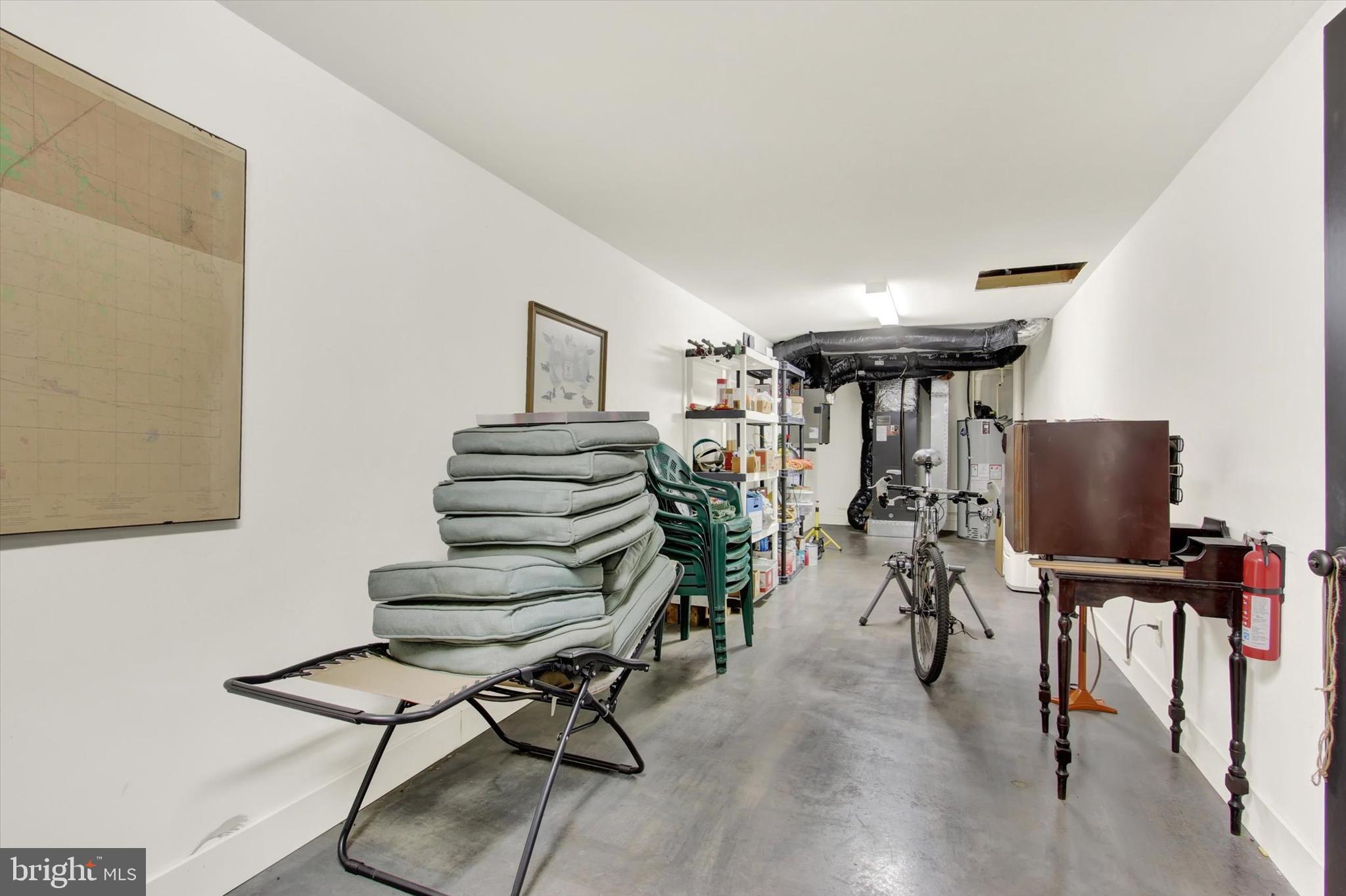 LAKE HERITAGE - Residential