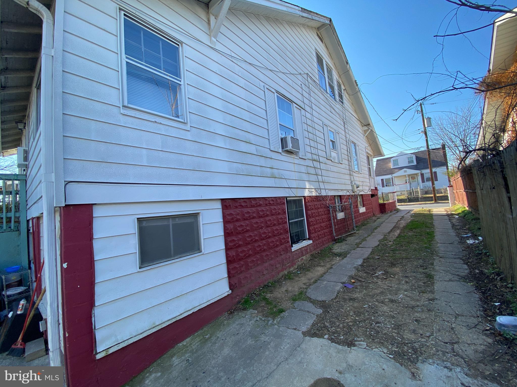 COLMAR MANOR - Residential