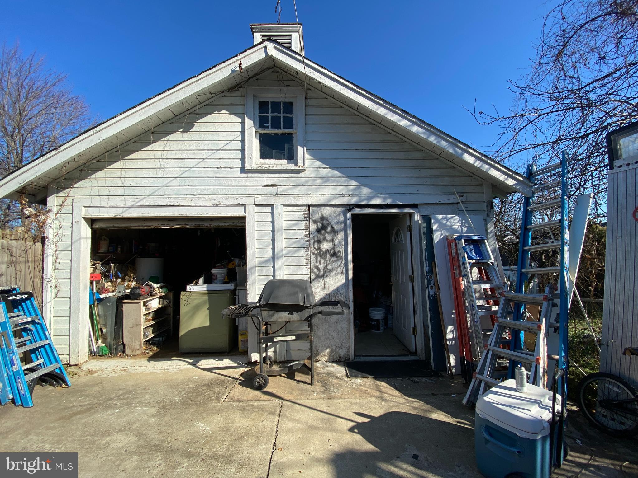 COLMAR MANOR - Residential