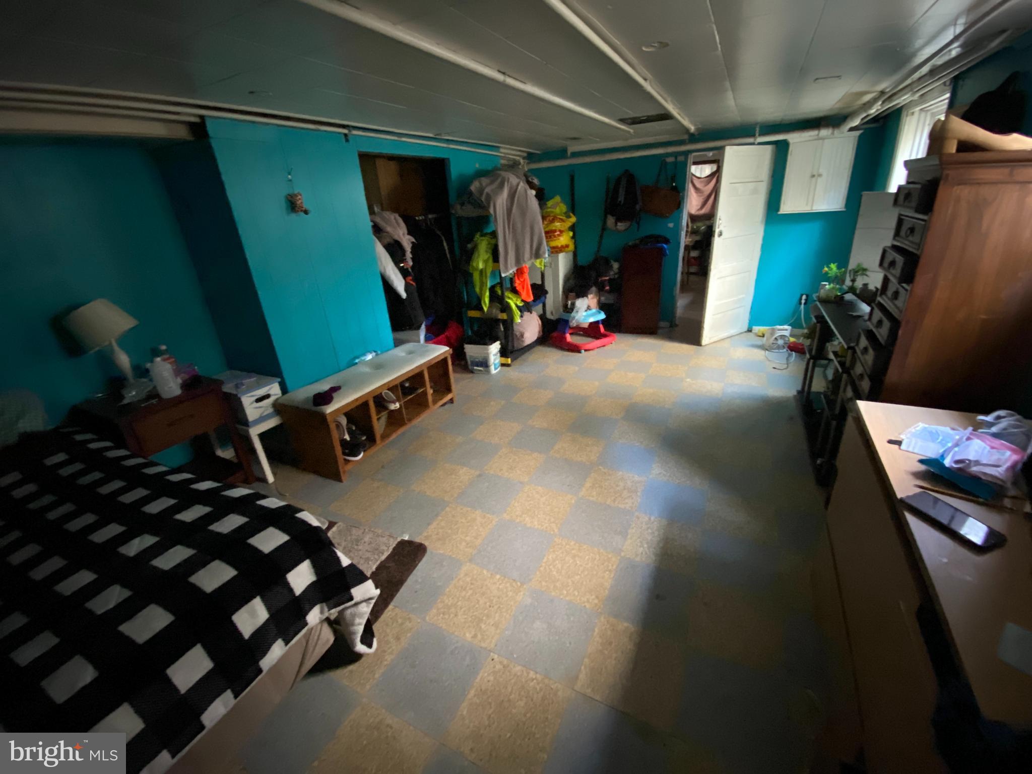 COLMAR MANOR - Residential