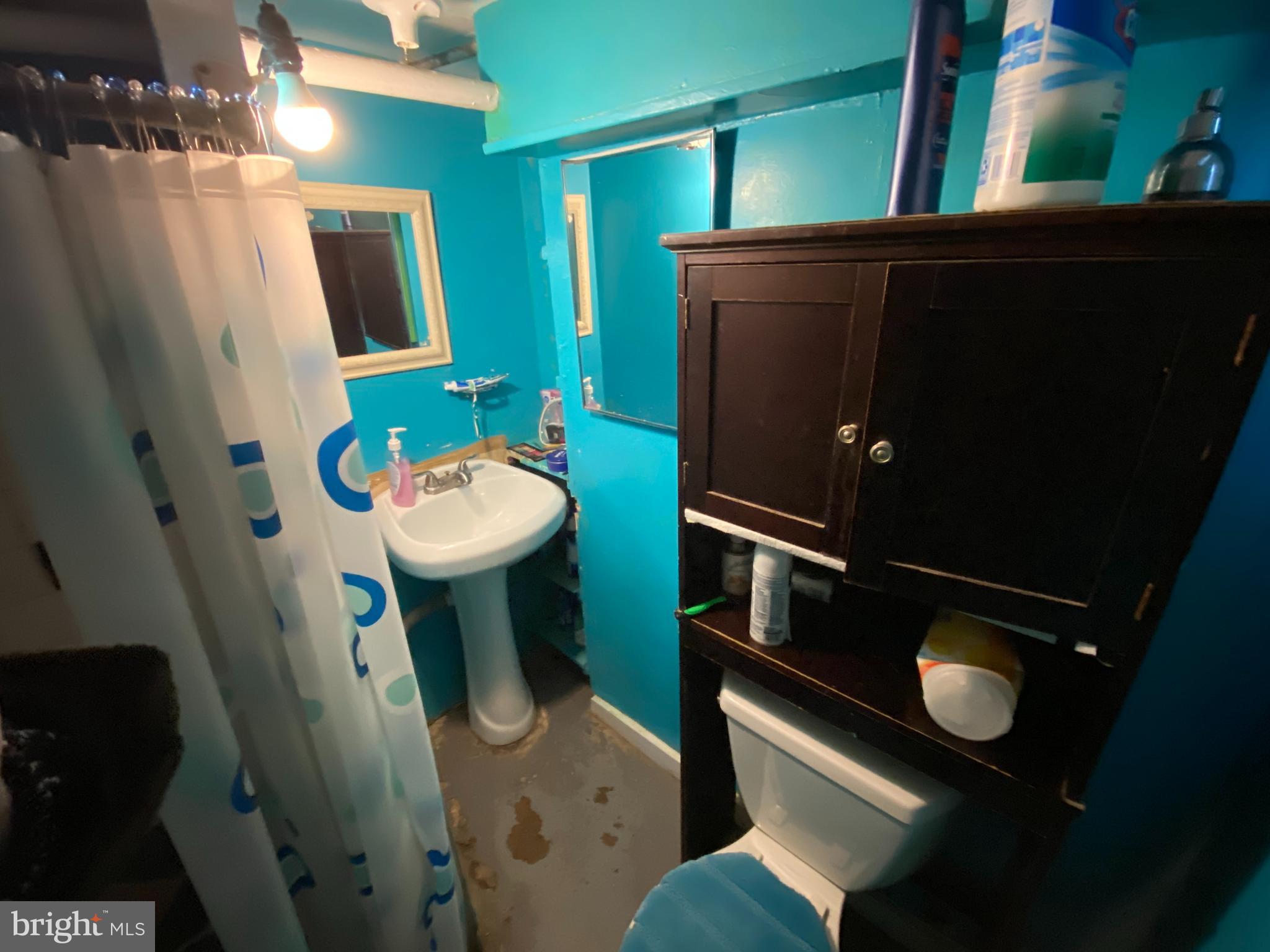 COLMAR MANOR - Residential