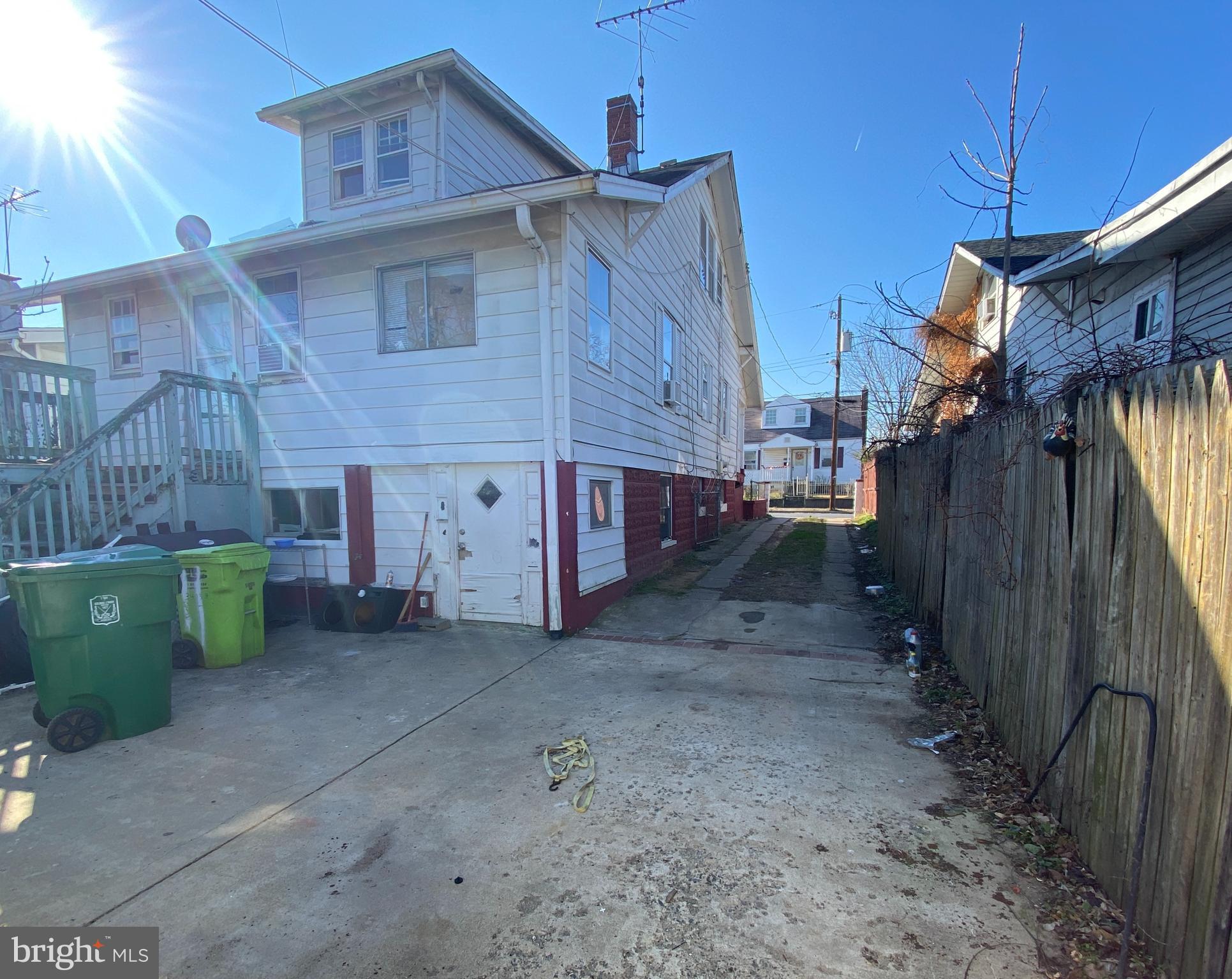 COLMAR MANOR - Residential