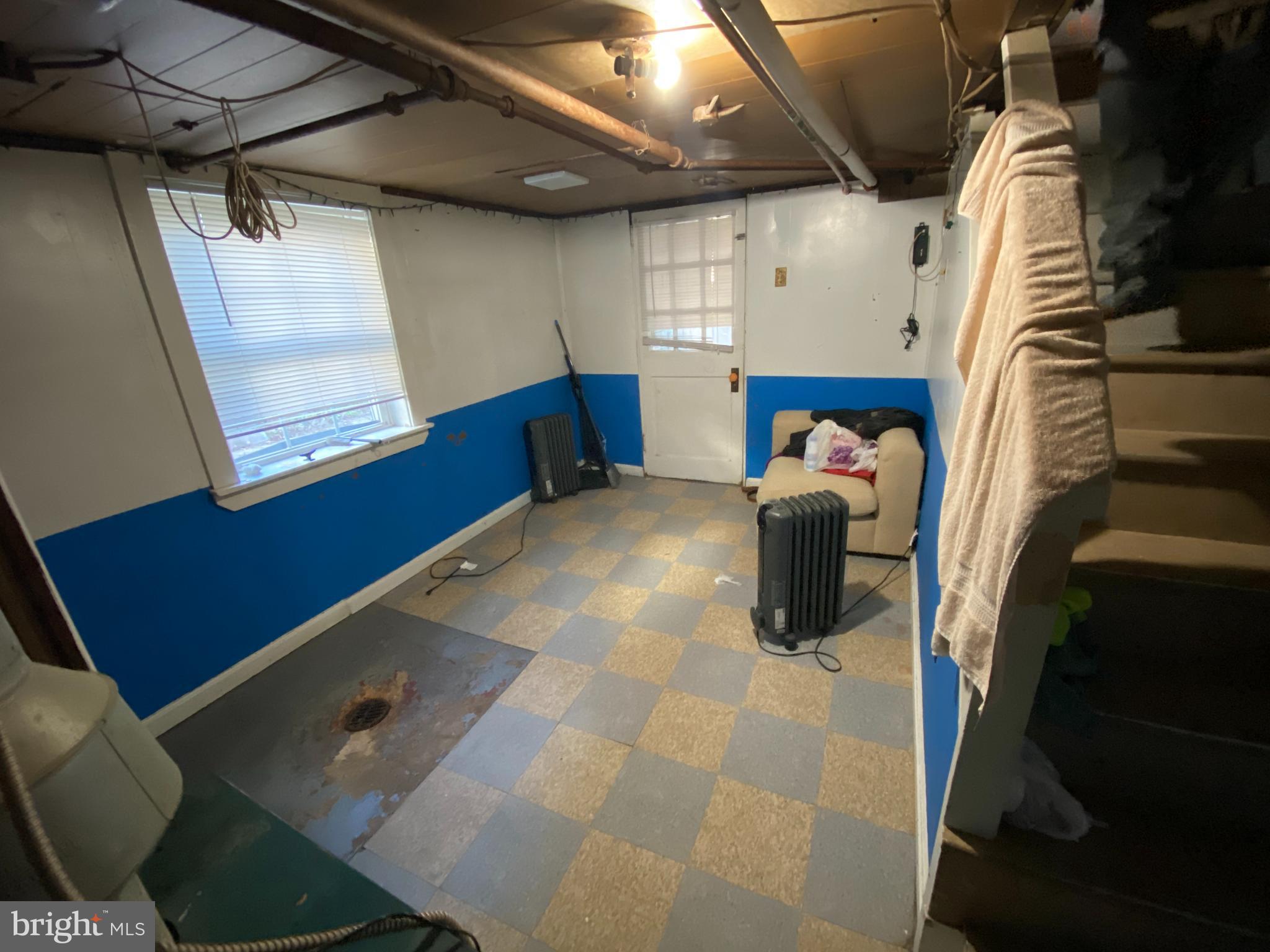 COLMAR MANOR - Residential