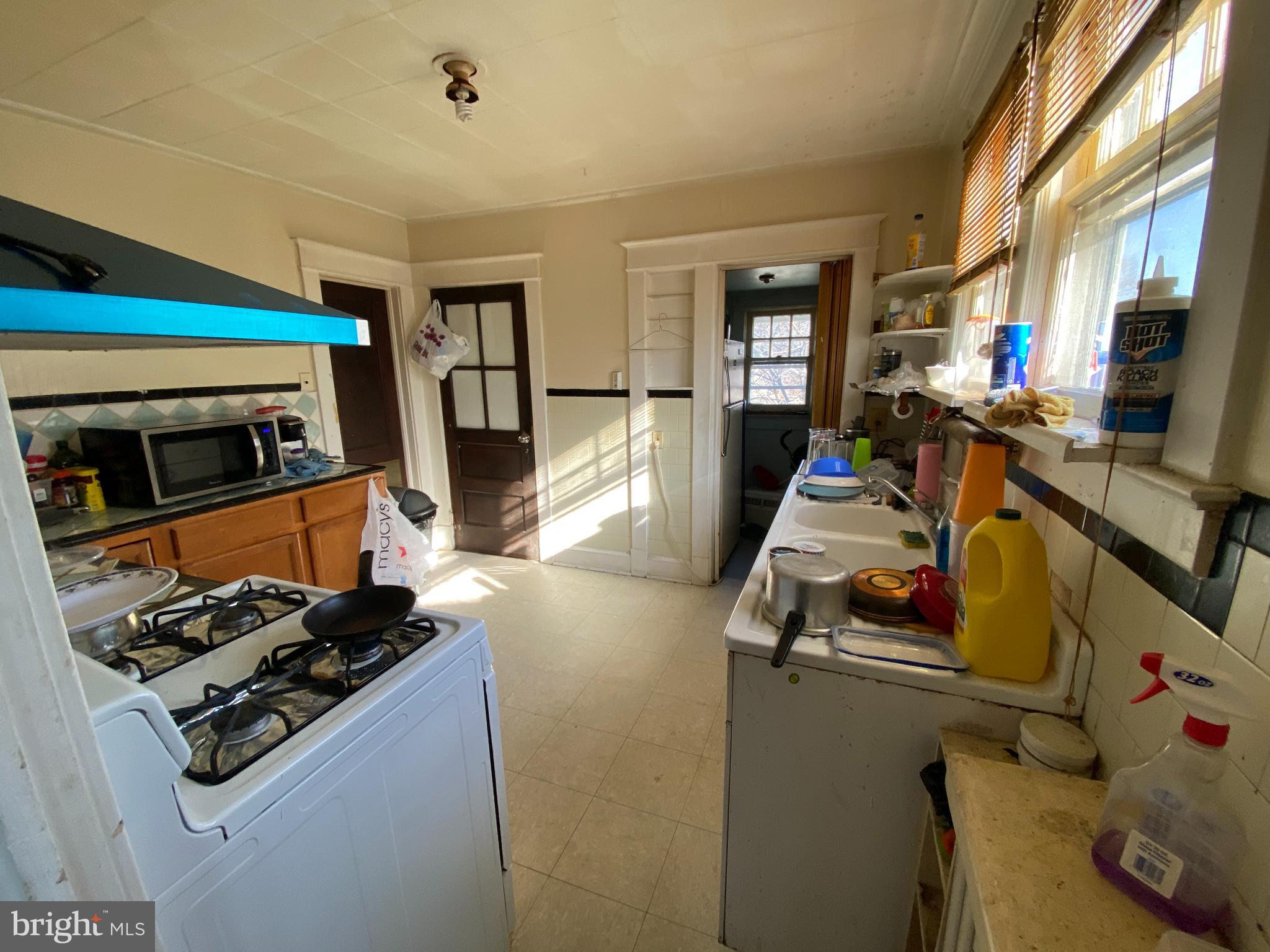 COLMAR MANOR - Residential