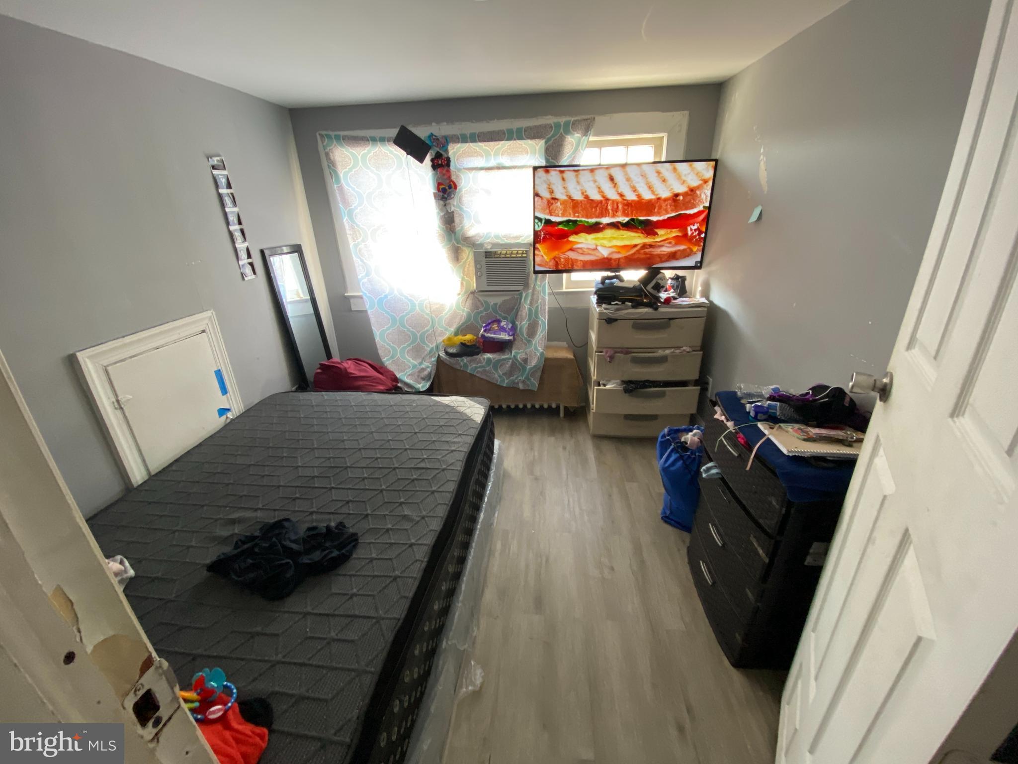 COLMAR MANOR - Residential