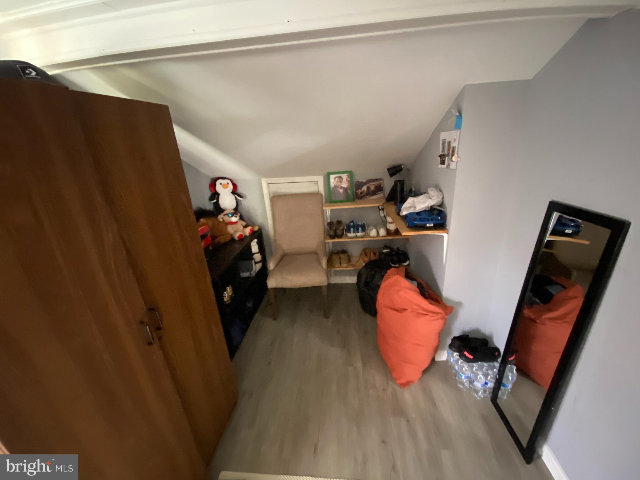 COLMAR MANOR - Residential