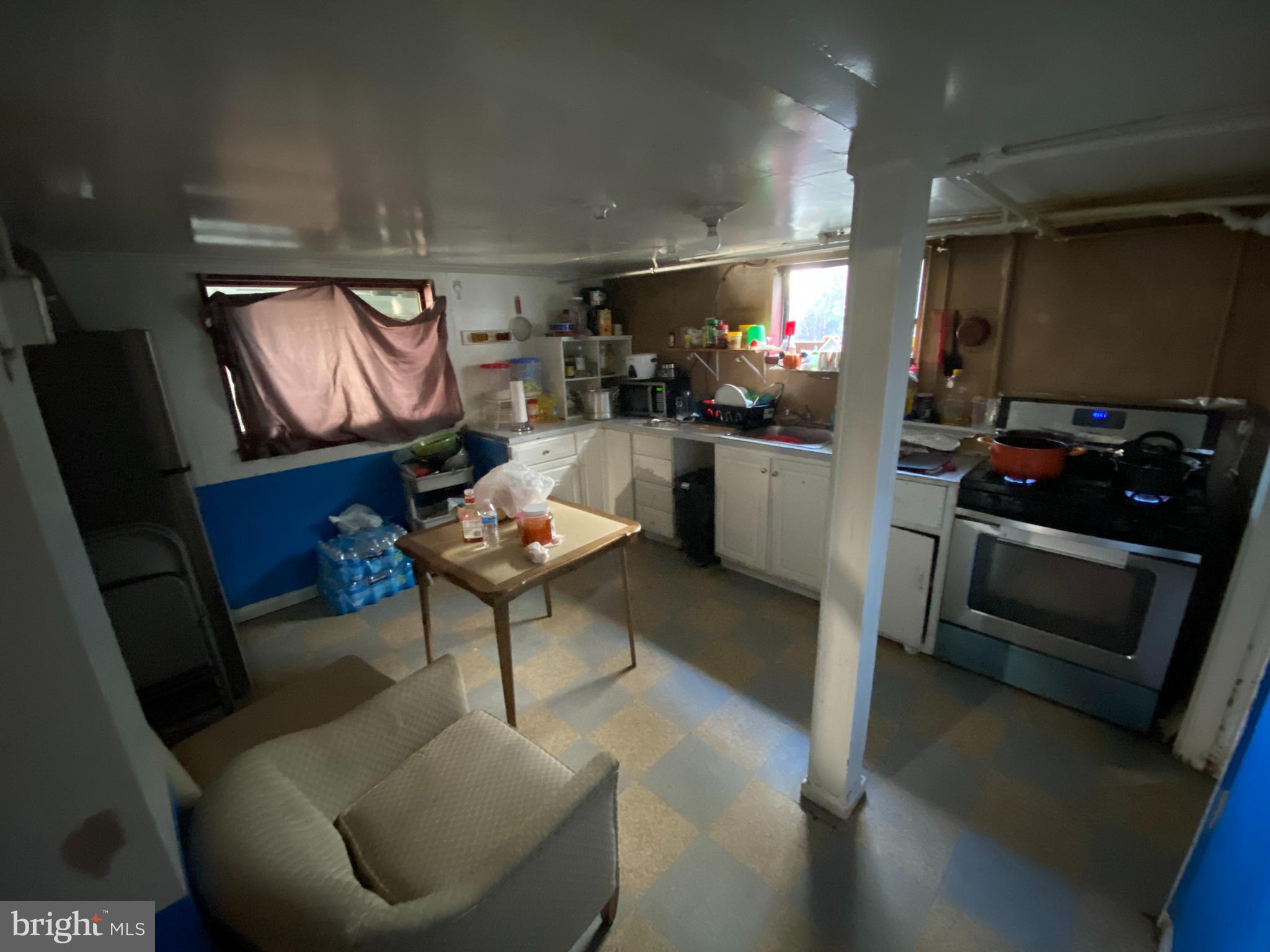 COLMAR MANOR - Residential