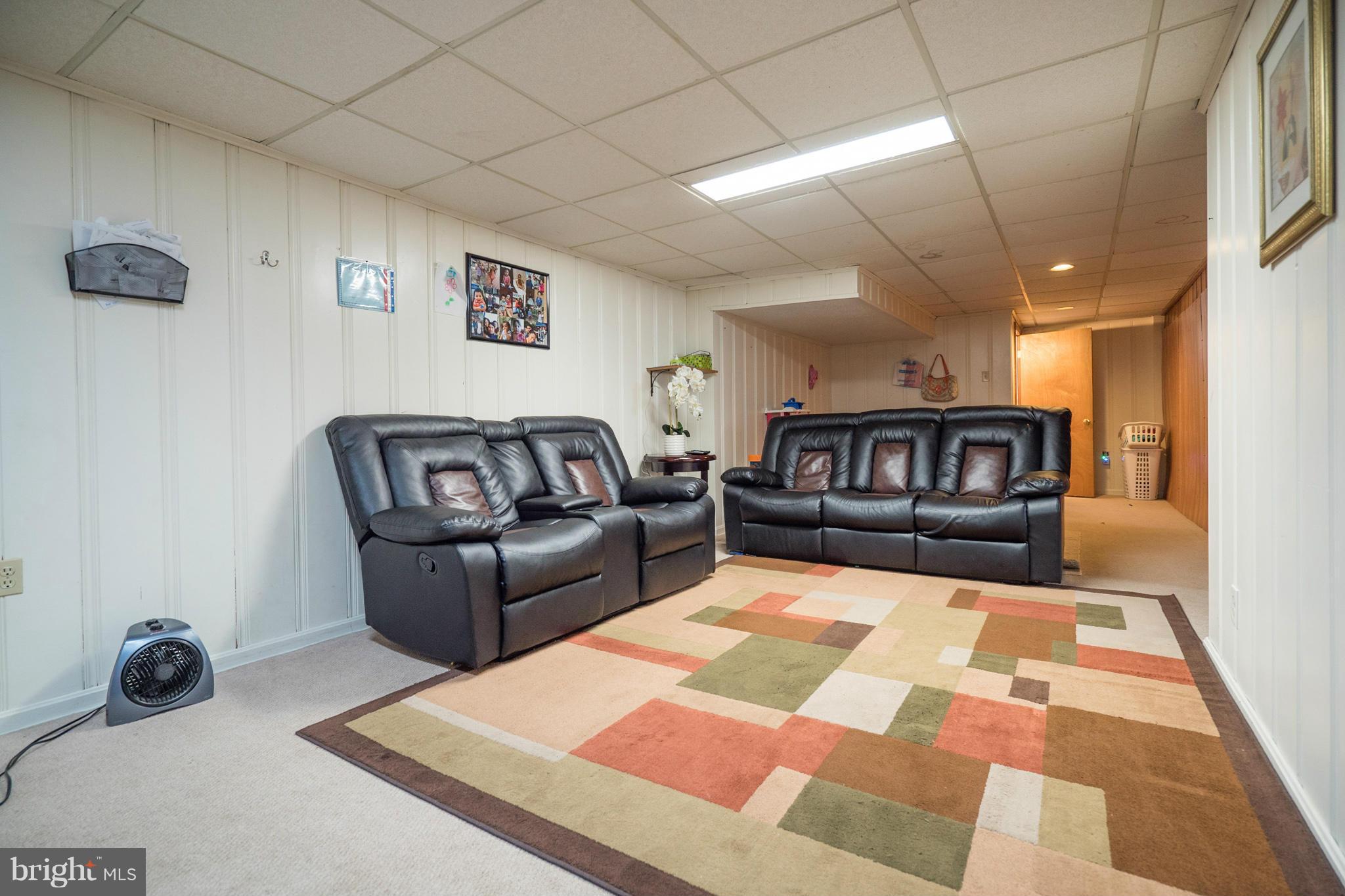 LANHAM WOODS - Residential