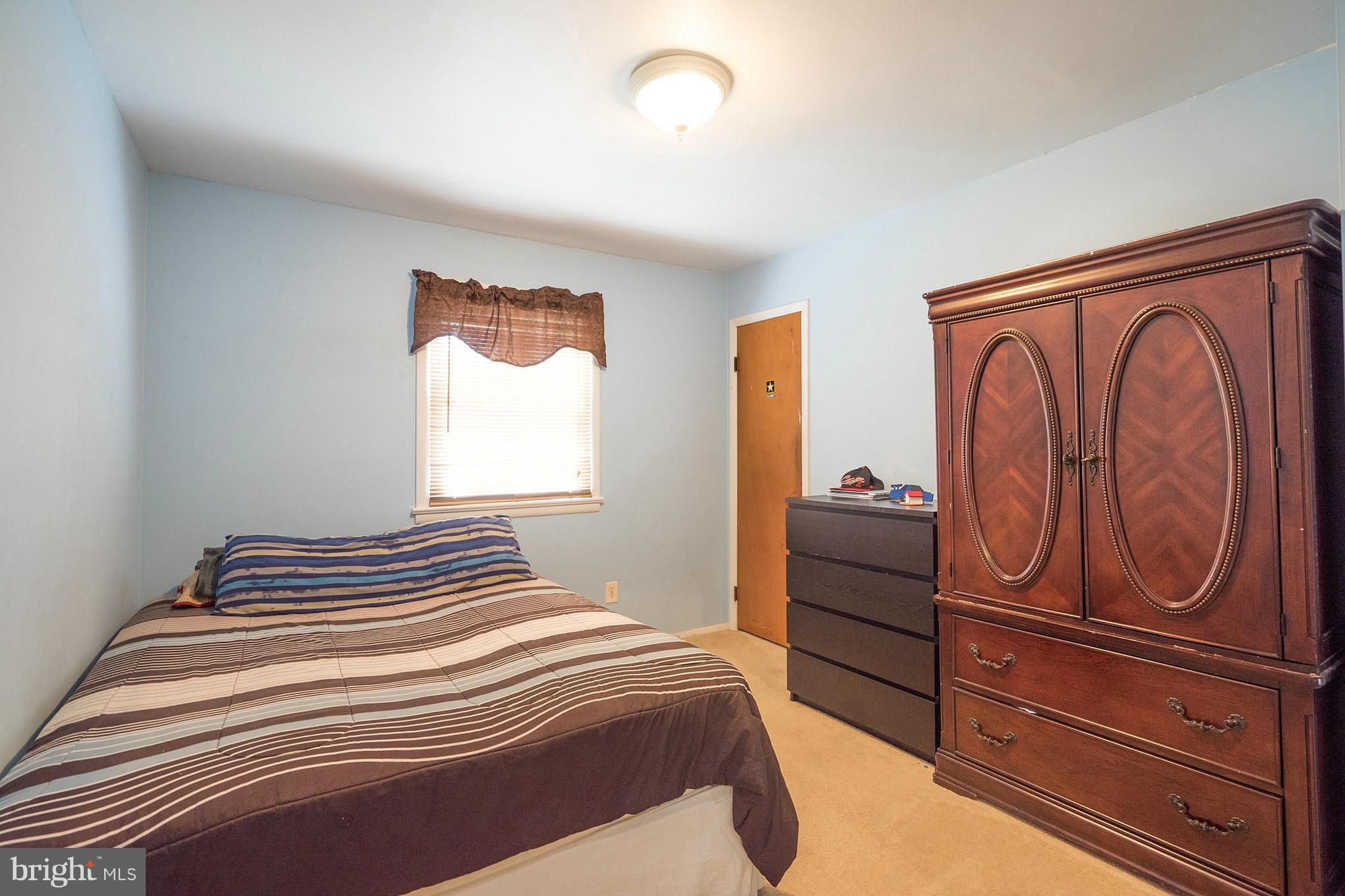 LANHAM WOODS - Residential