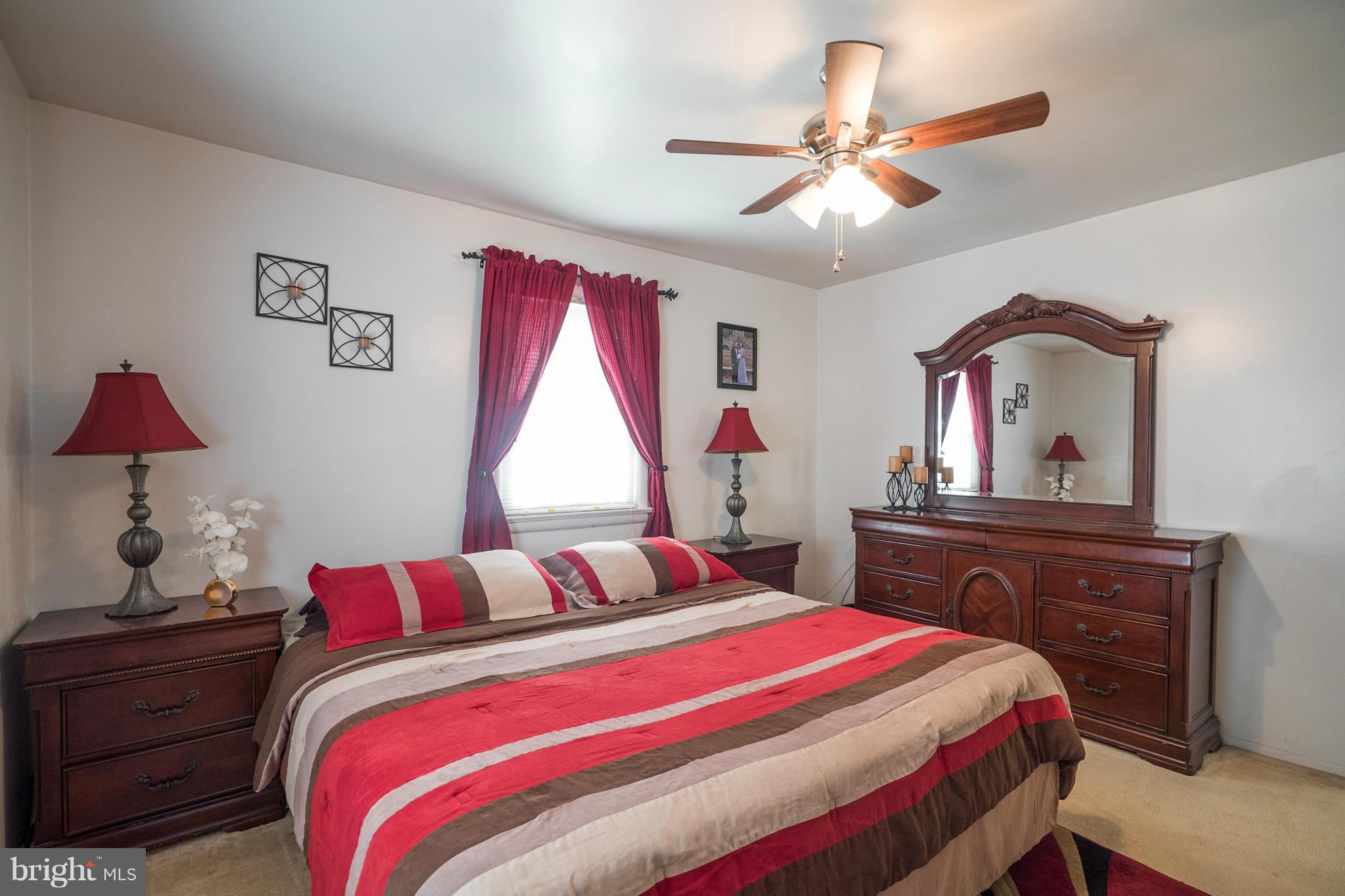 LANHAM WOODS - Residential