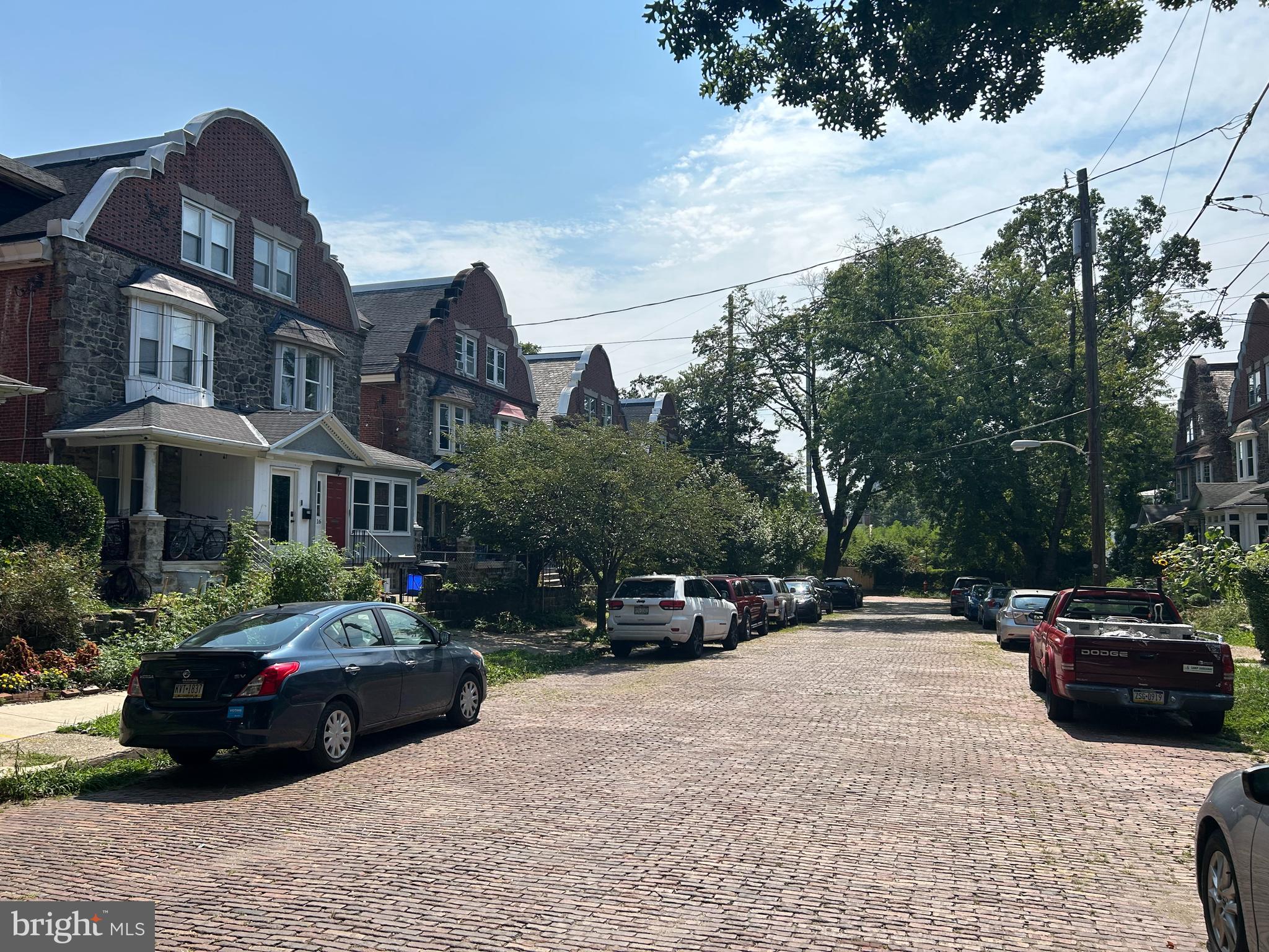 316 W WINONA STREET 1