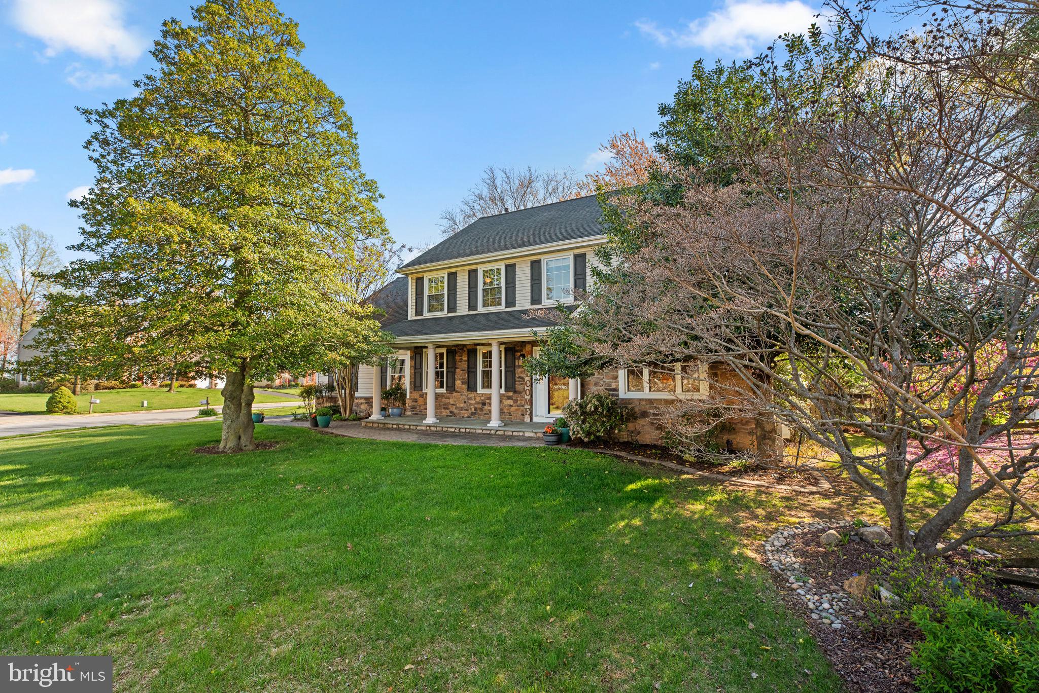 7703 BRIARSTONE COURT