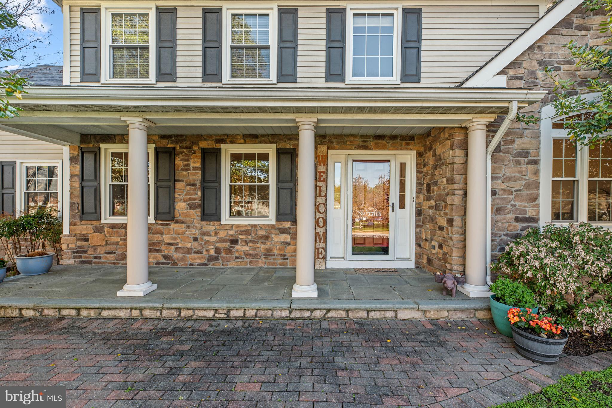 7703 BRIARSTONE COURT