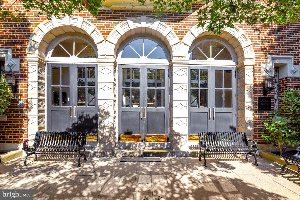 3901 CONNECTICUT AVENUE NW 406