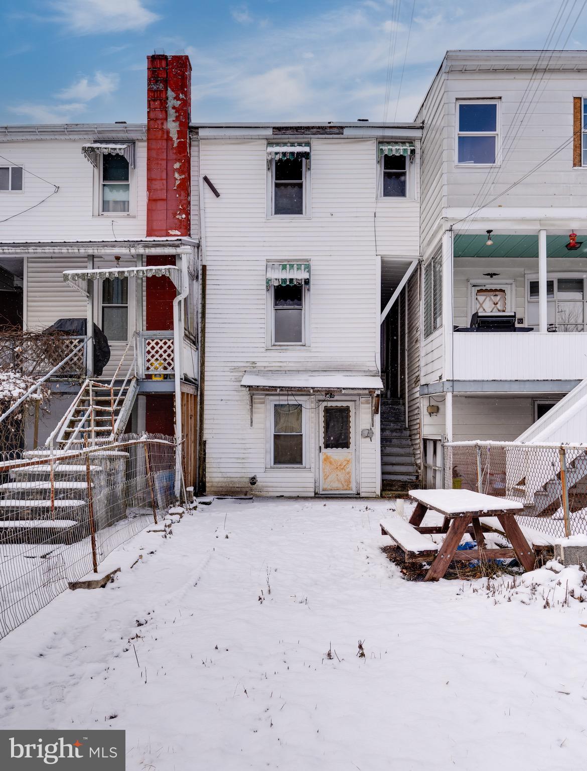 NEW PHILADELPHIA - Residential