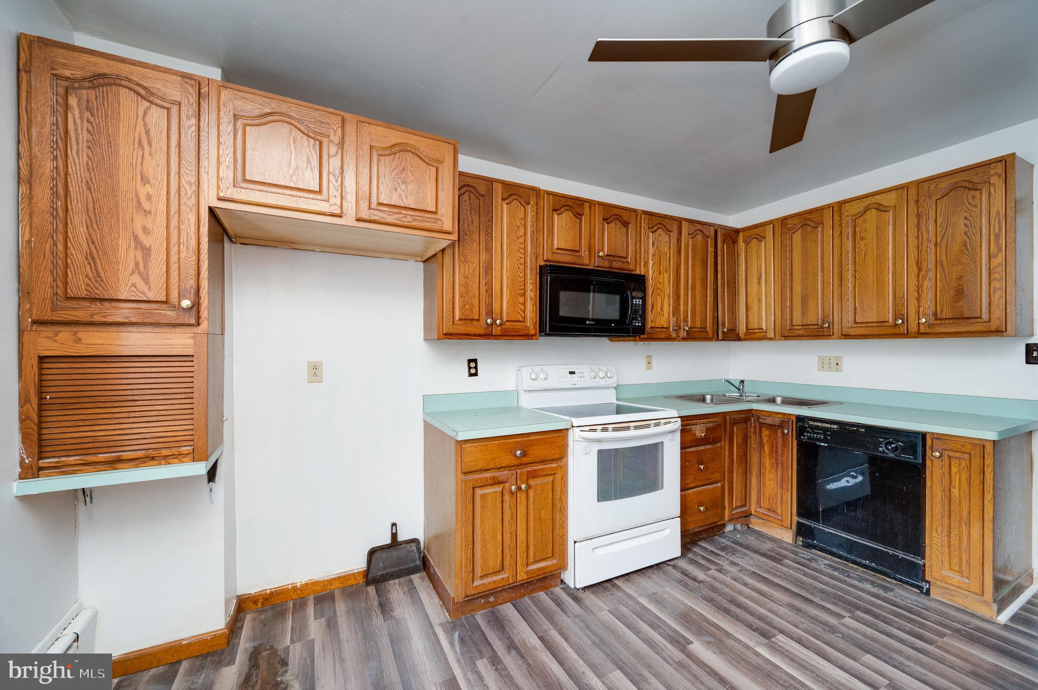 NEW PHILADELPHIA - Residential