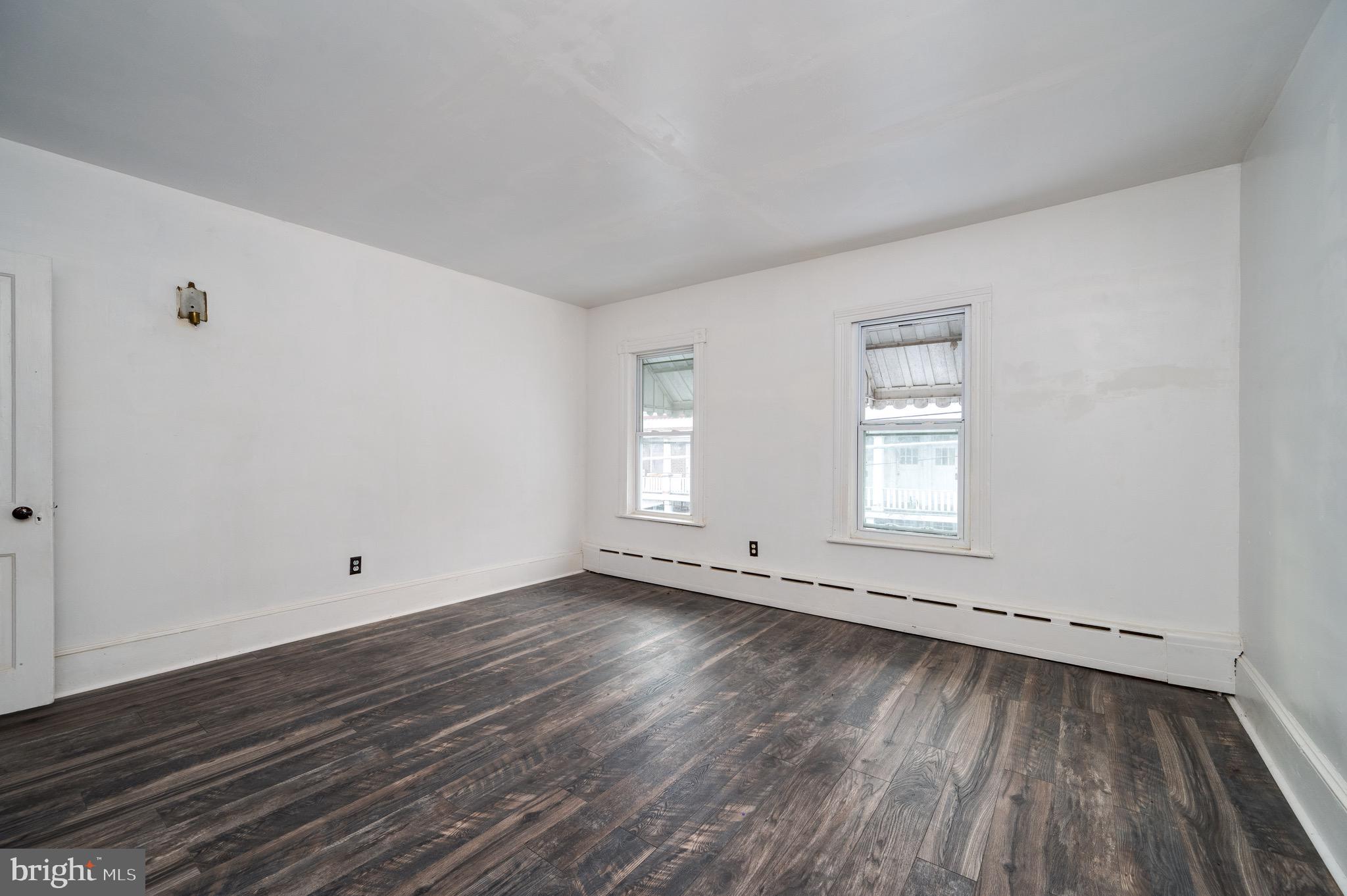 NEW PHILADELPHIA - Residential