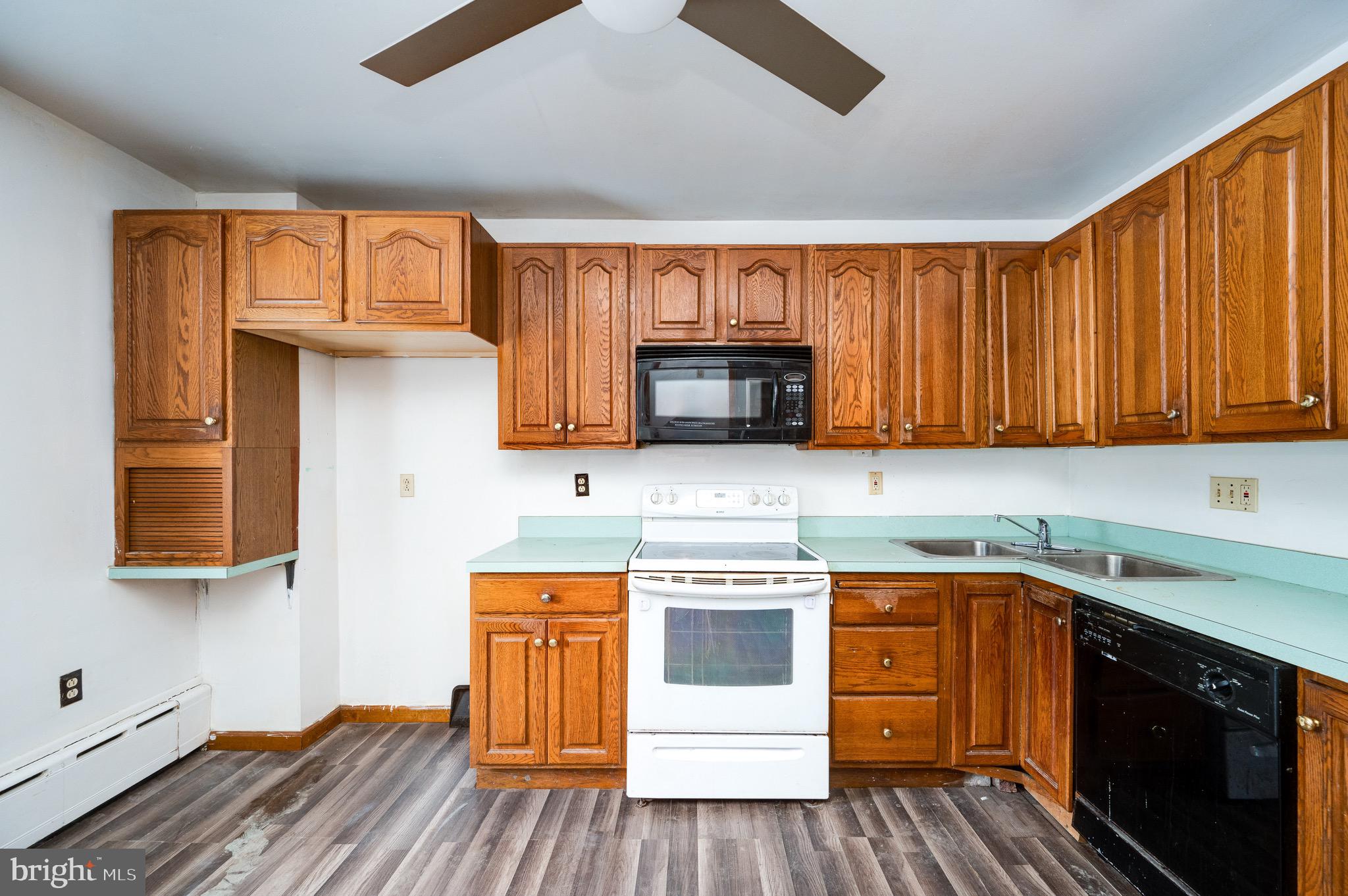 NEW PHILADELPHIA - Residential