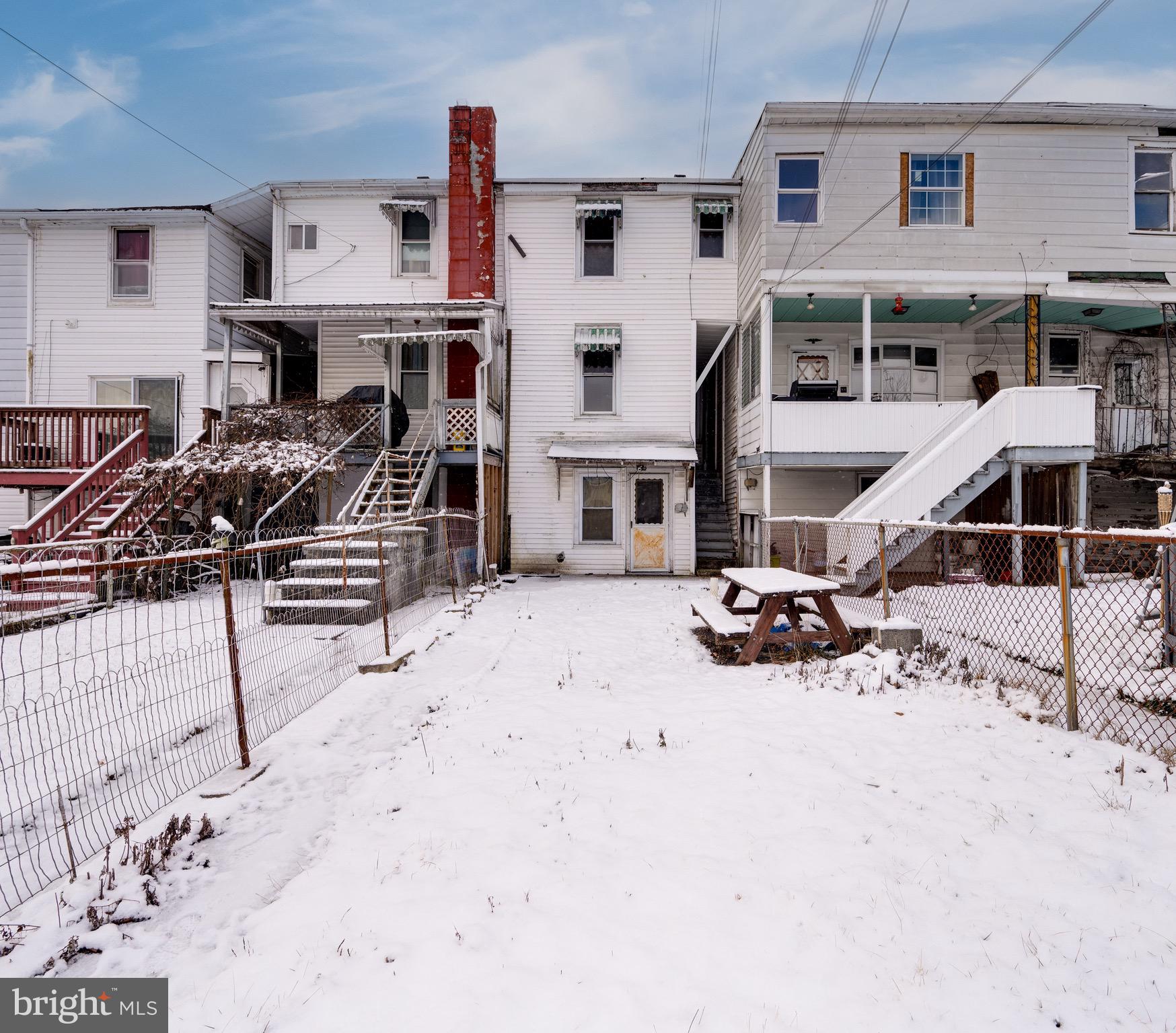 NEW PHILADELPHIA - Residential