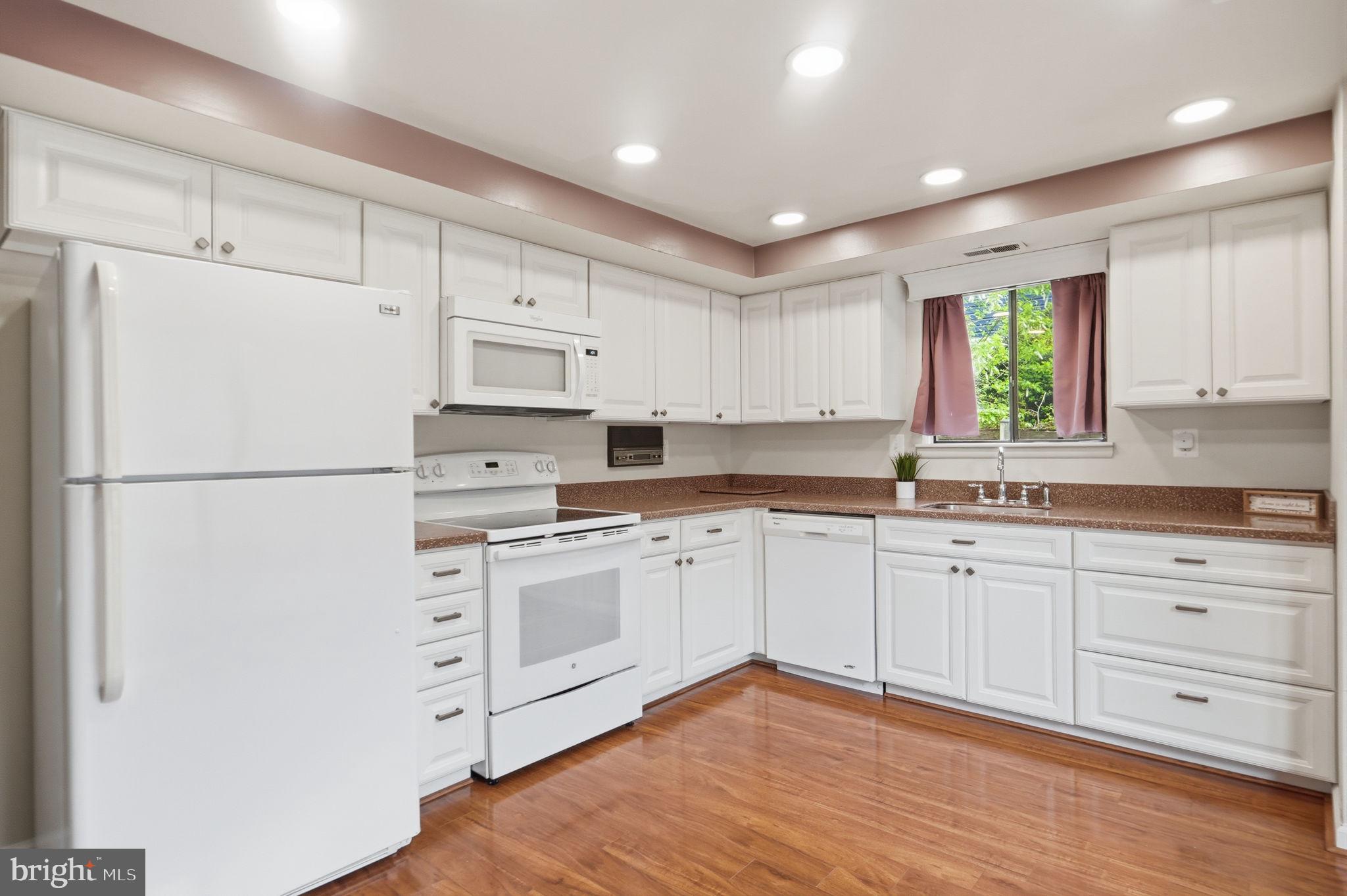 POINTER RIDGE AT BELAIR - Residential