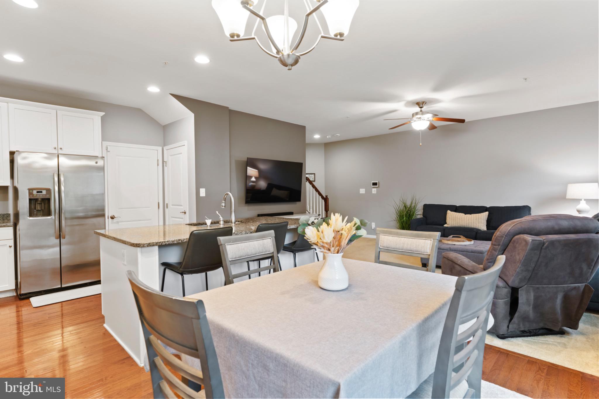 4048 SILVER CHARM COURT