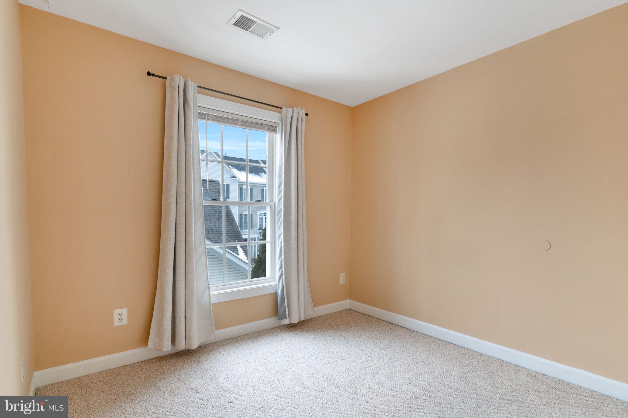 SUMMERS GROVE - Residential Lease