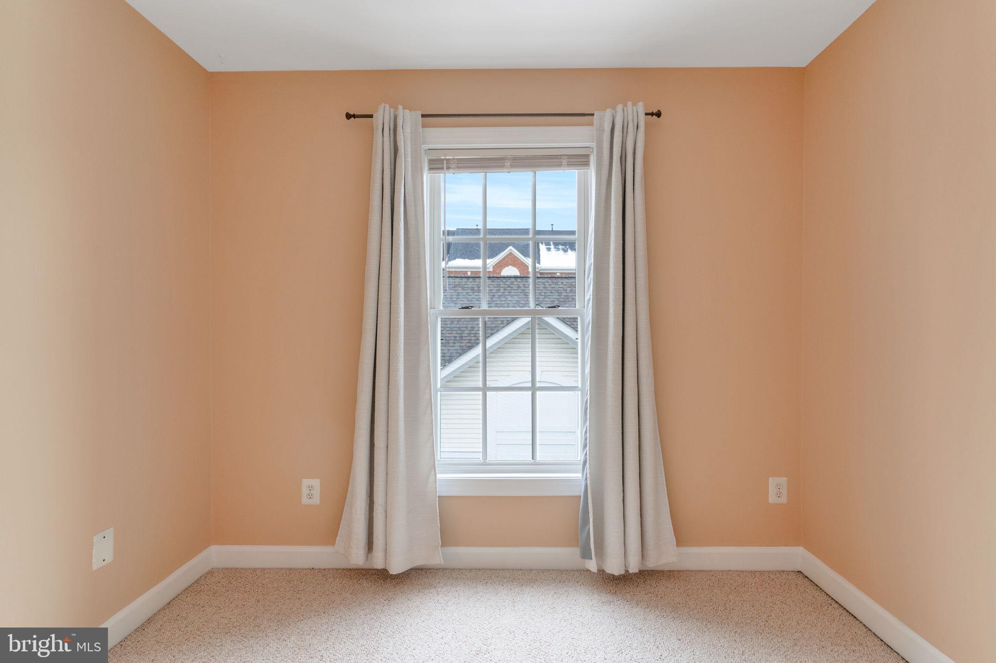 SUMMERS GROVE - Residential Lease