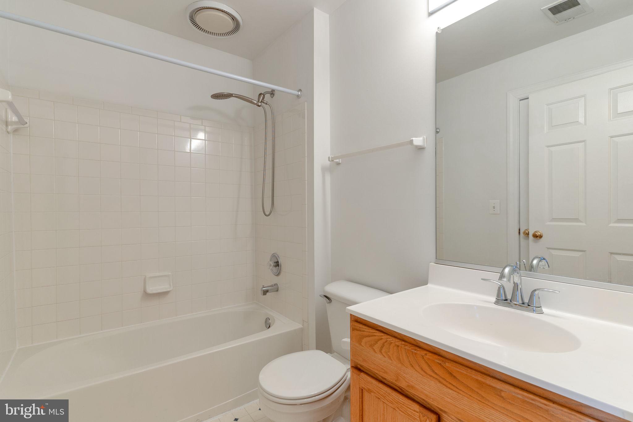 SUMMERS GROVE - Residential Lease