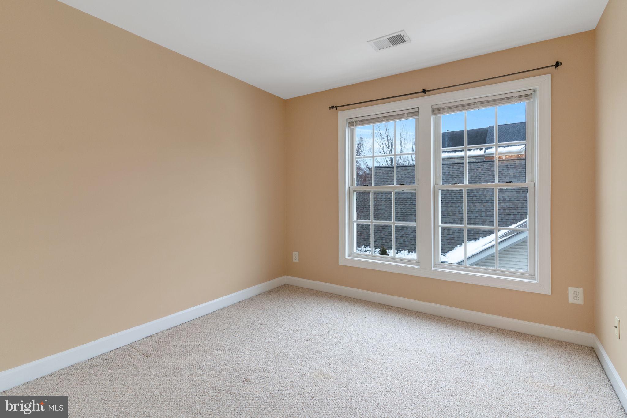 SUMMERS GROVE - Residential Lease