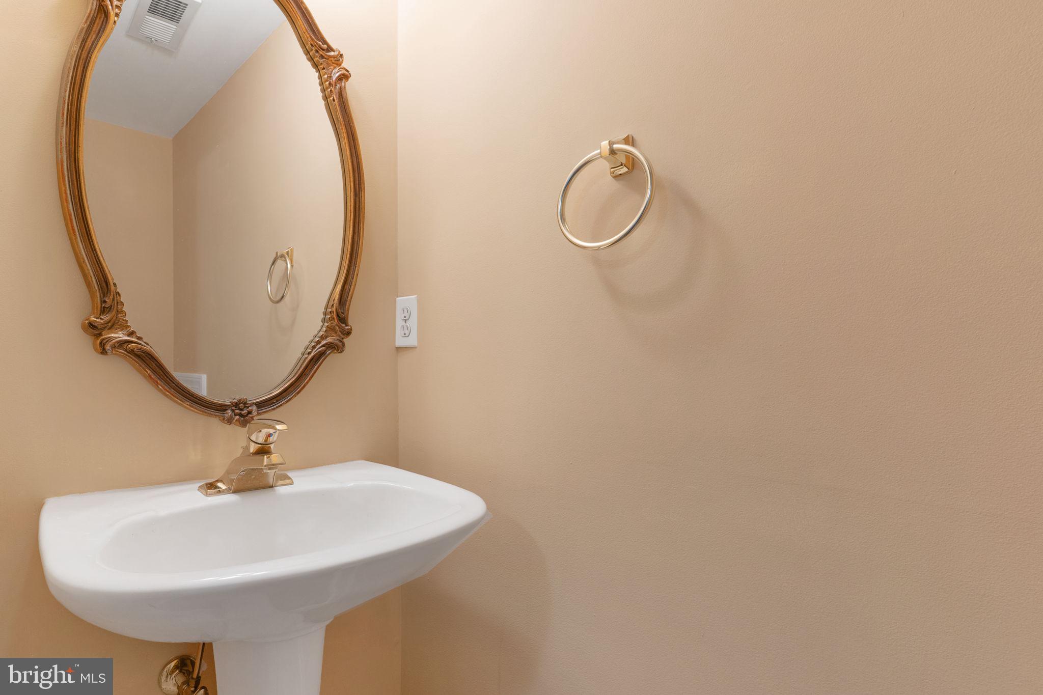 SUMMERS GROVE - Residential Lease