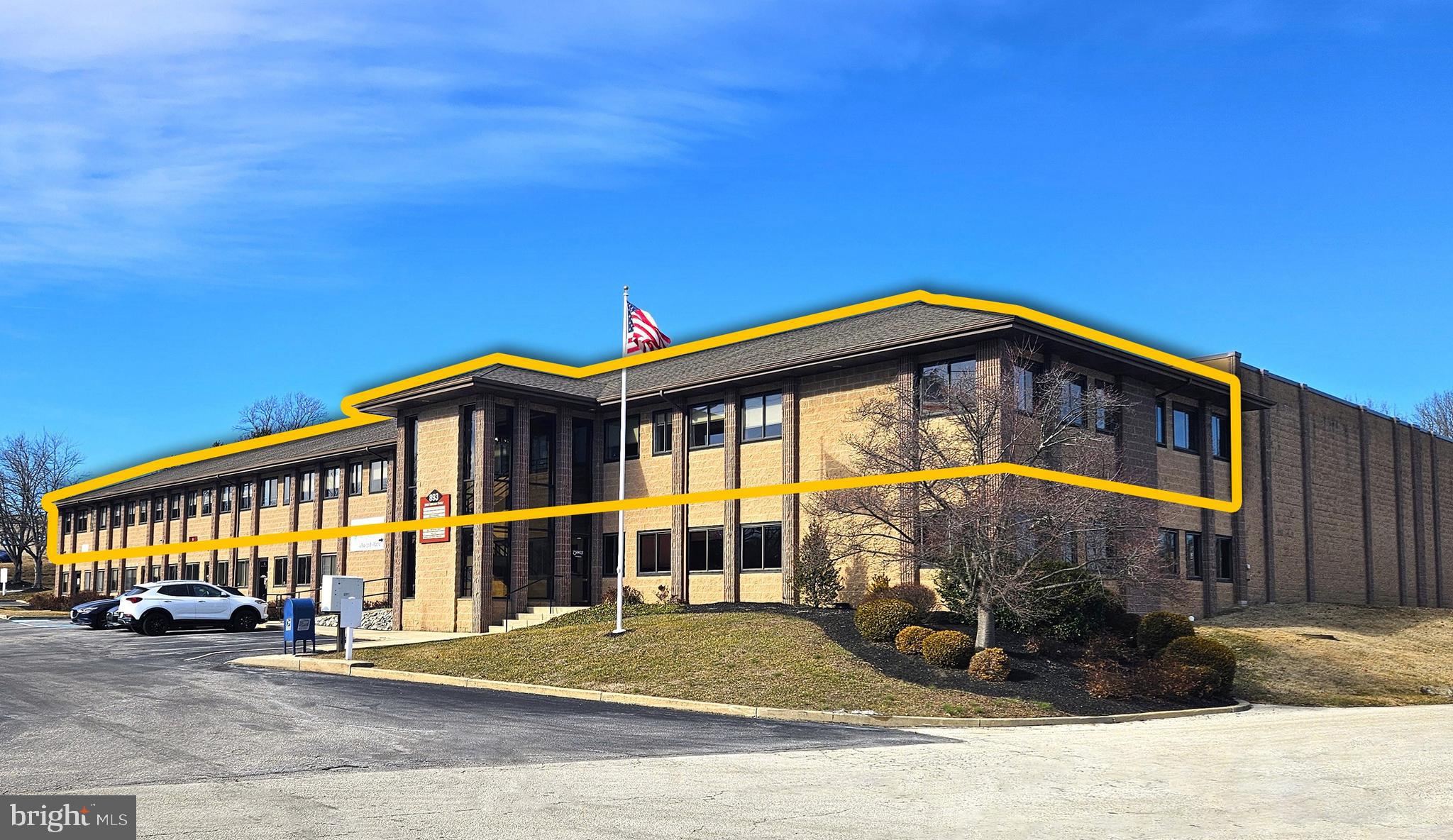 Flexible Floor Plan 2,190 SF to 3,380 SF
• Abundant On-Site Parking
• Prime Location Along Rt.202 West Chester, PA
• Large Windows Throughout
• Multiple Conference Rooms
• Multiple Kitchenettes
• Training Room
• Production Room
• ADA Accessible
• Reception Areas
