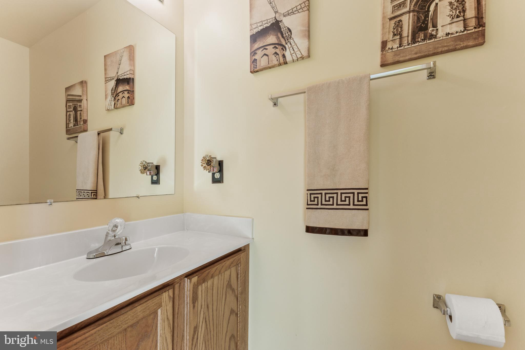 SUNNINGDALE MEADOWS - Residential