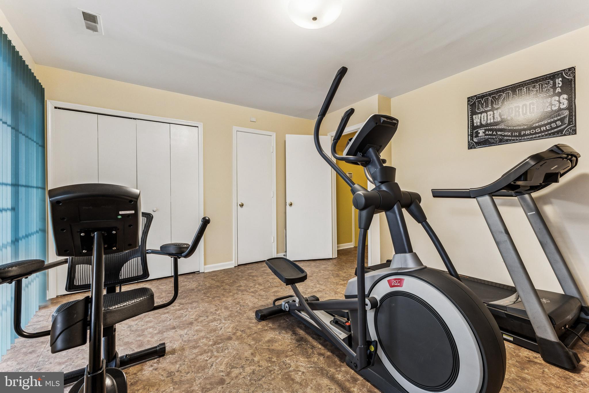 SUNNINGDALE MEADOWS - Residential