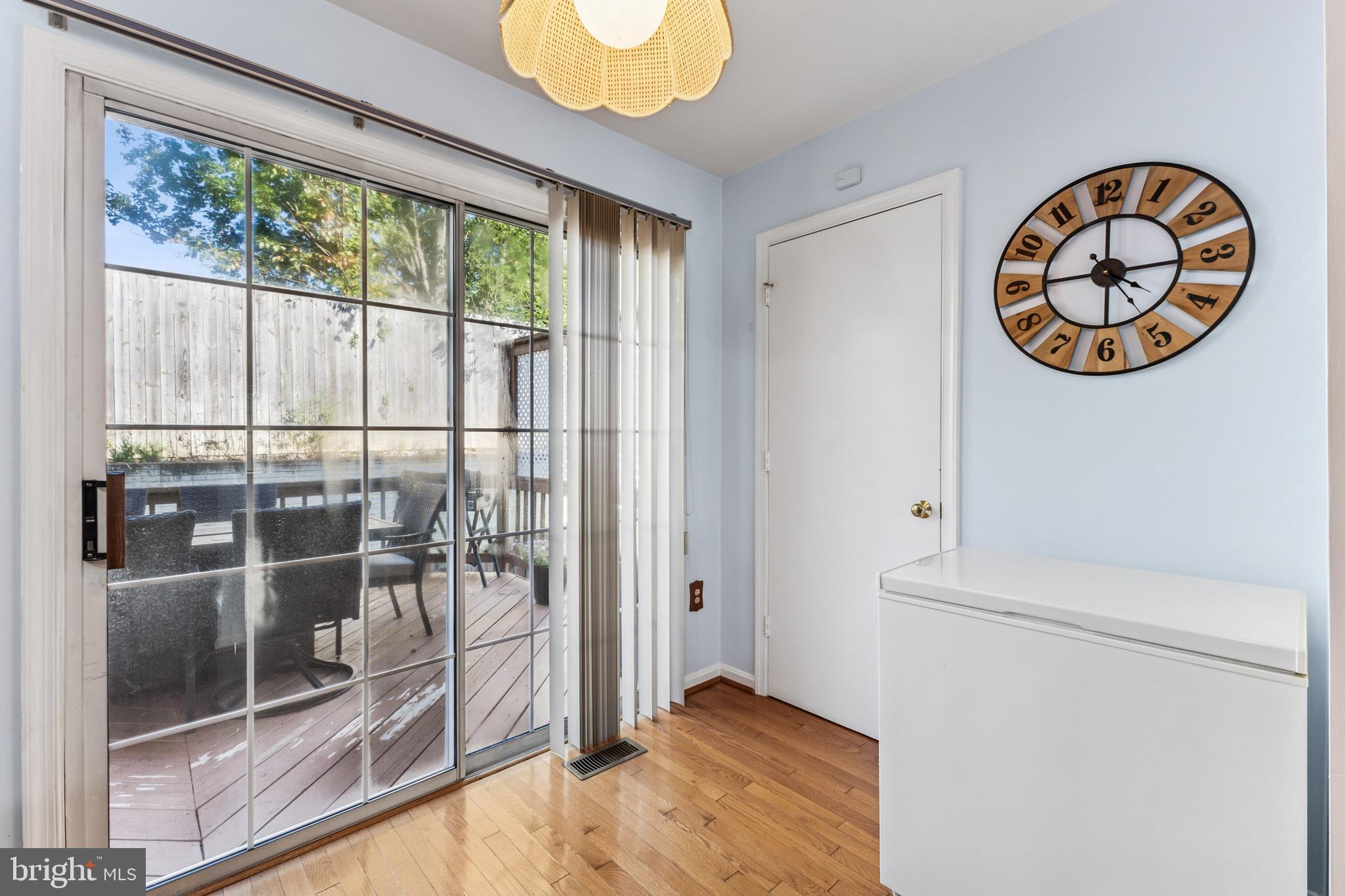 SUNNINGDALE MEADOWS - Residential