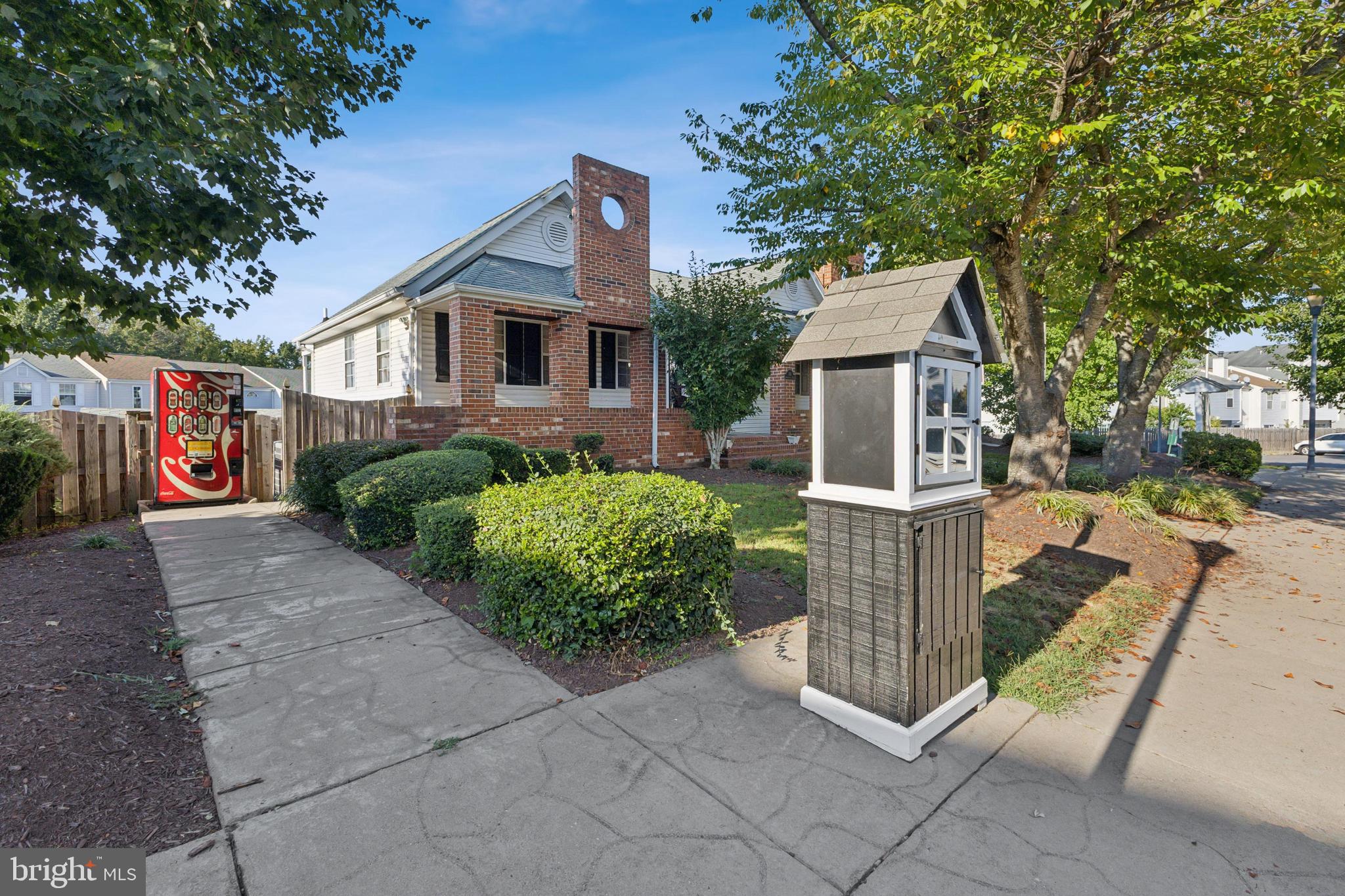 SUNNINGDALE MEADOWS - Residential