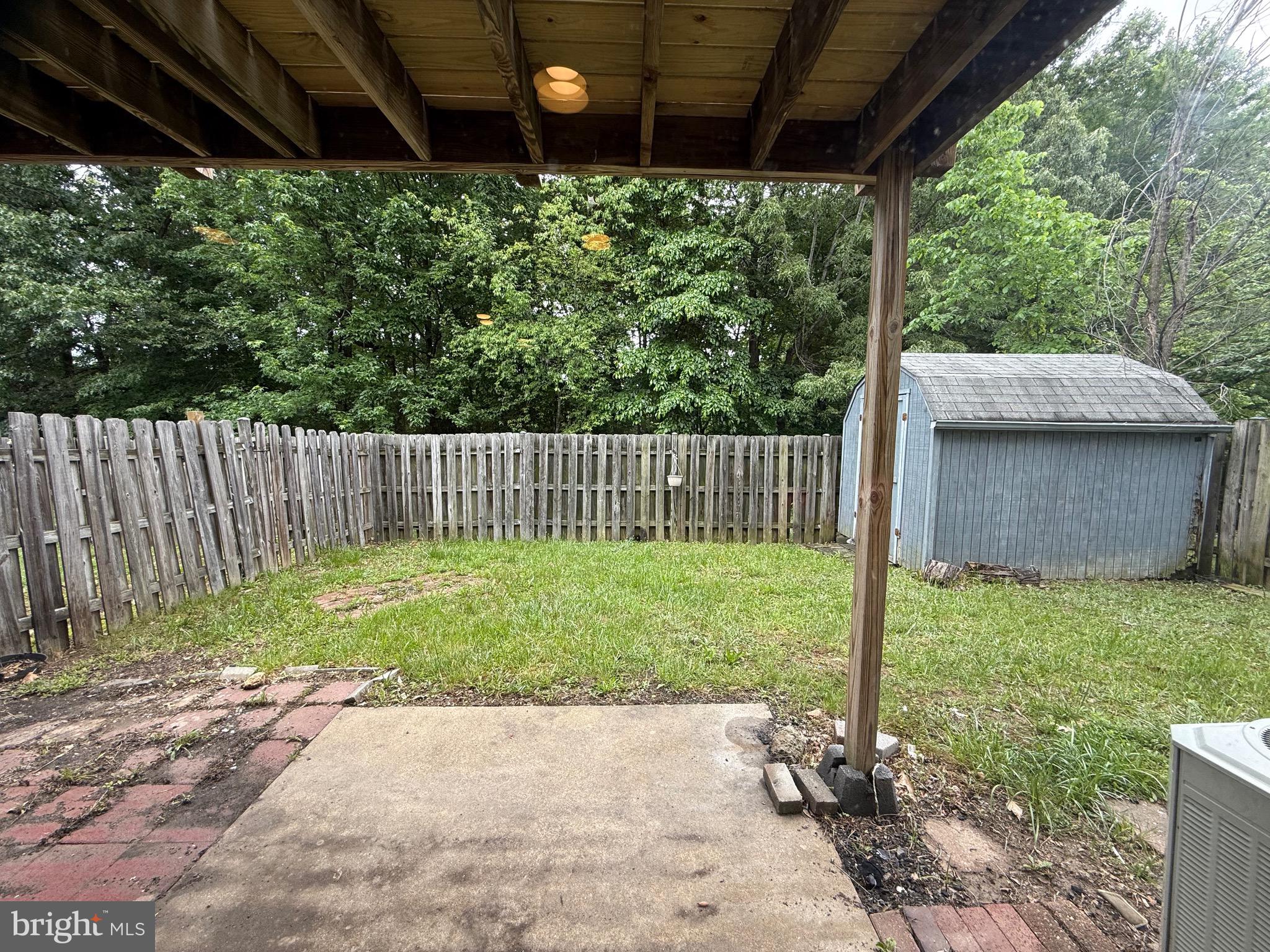 BREEZEWOOD FOREST EAST - Residential Lease