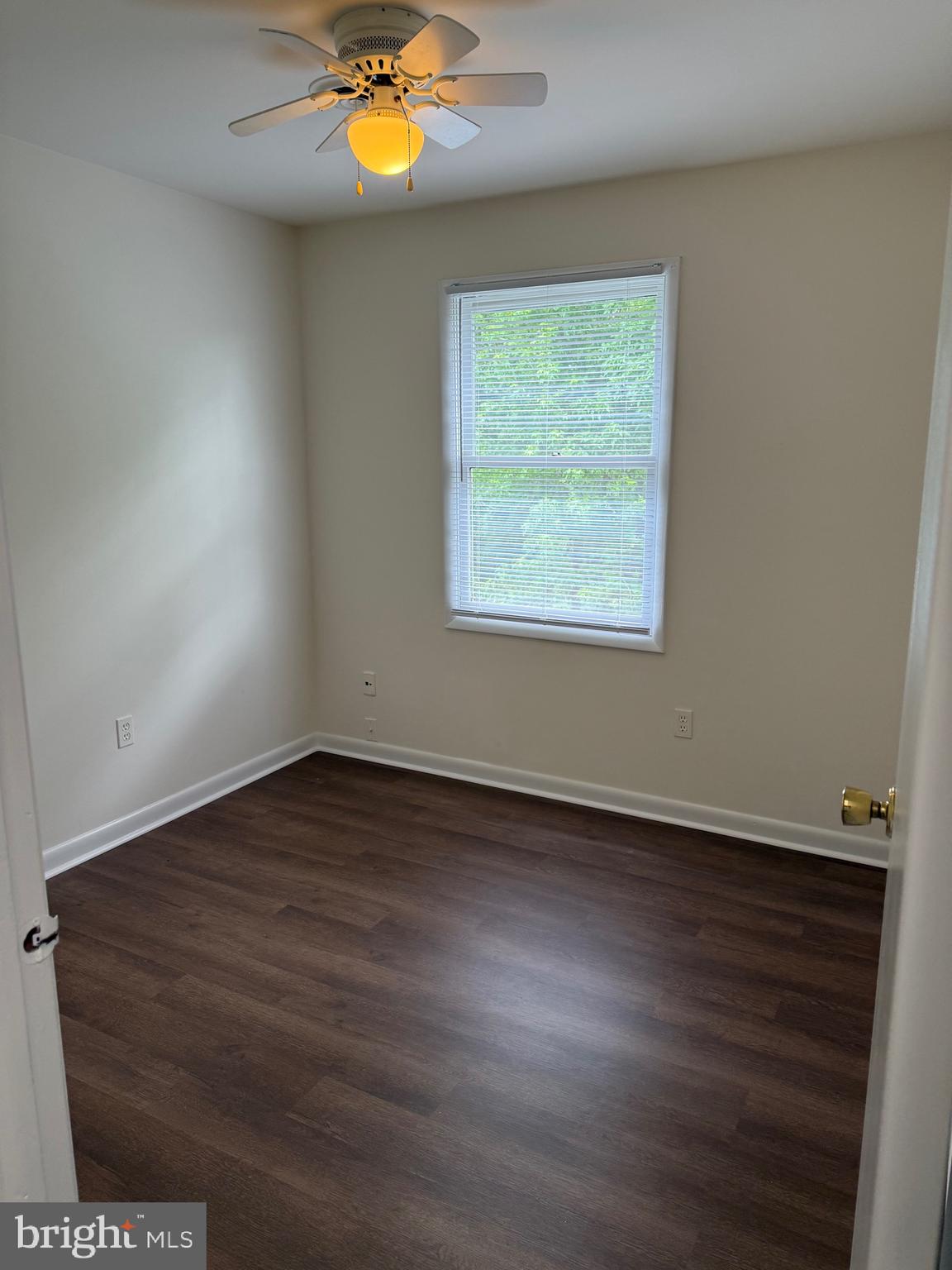 BREEZEWOOD FOREST EAST - Residential Lease