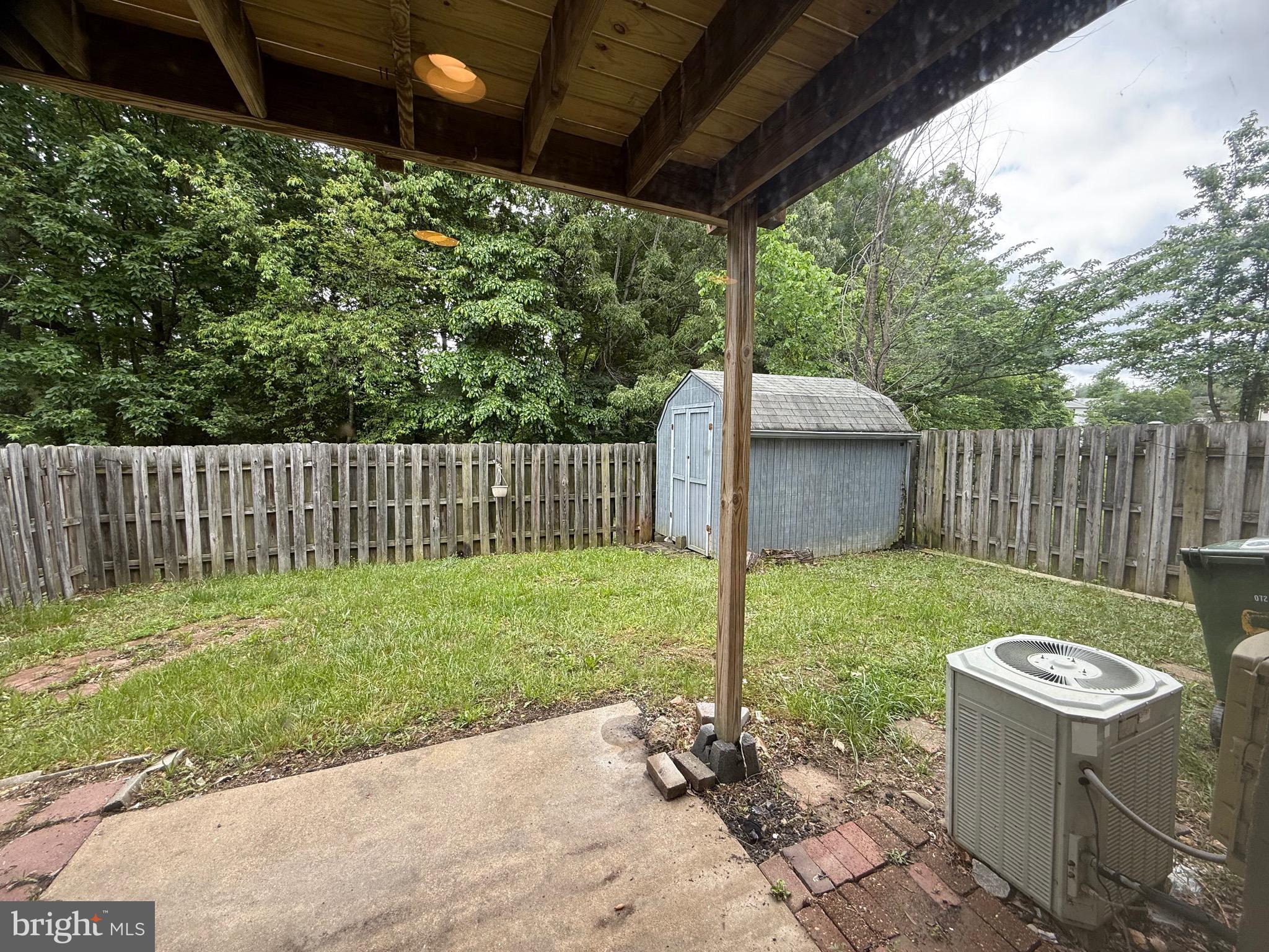 BREEZEWOOD FOREST EAST - Residential Lease