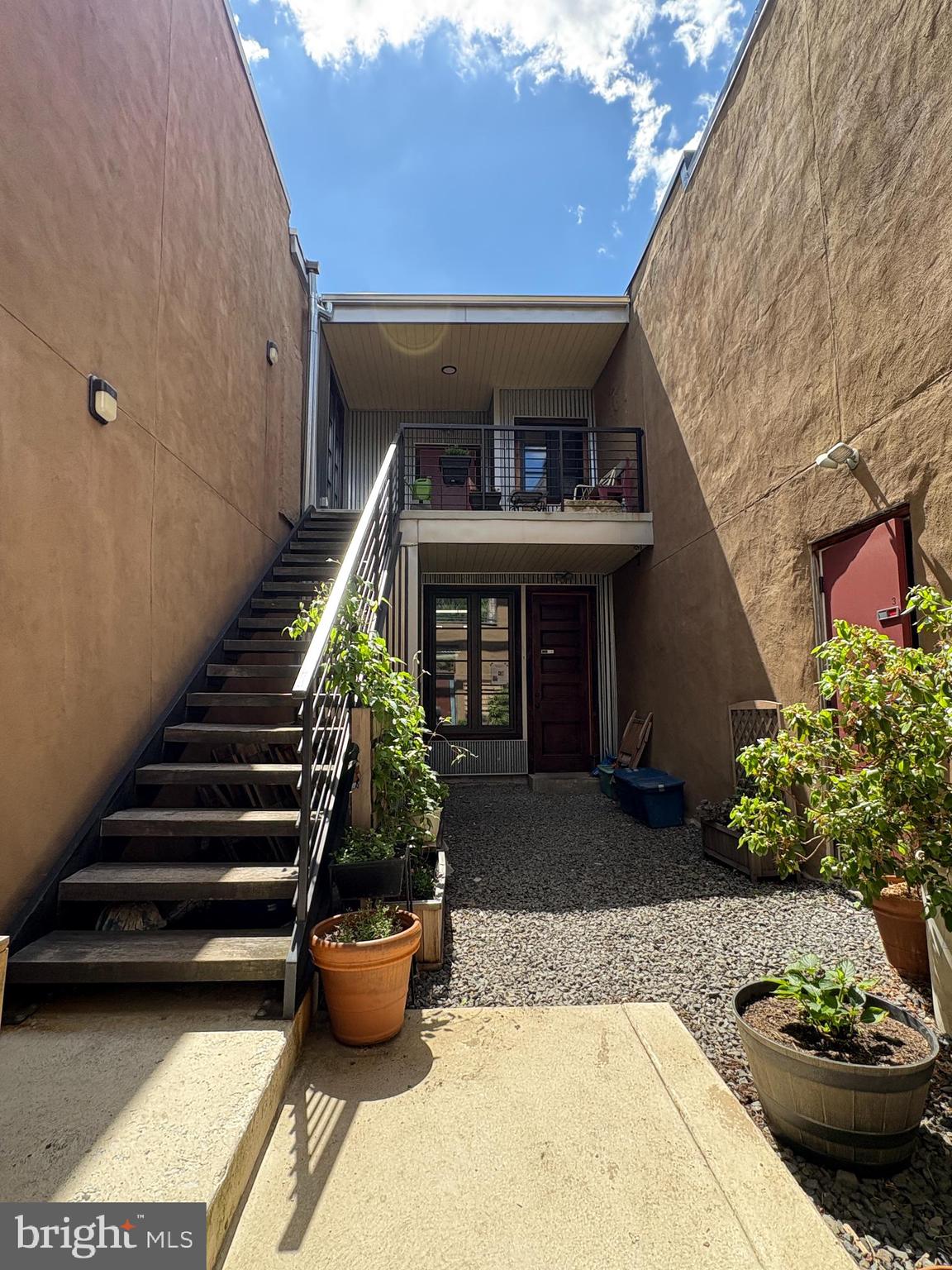 2817 HELEN STREET 21